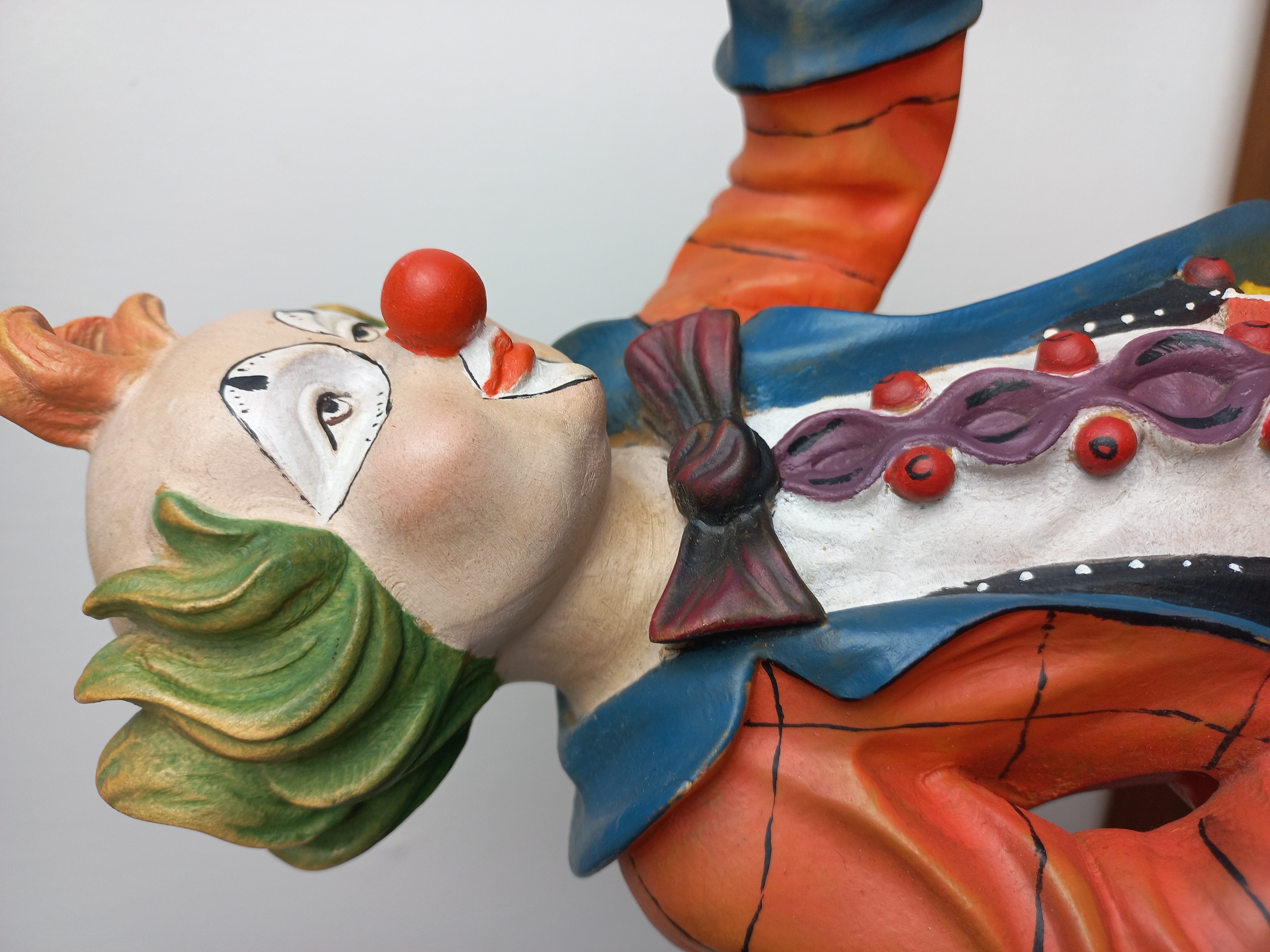 Pagliaccio vintage, scultura in legno firmata Plancker