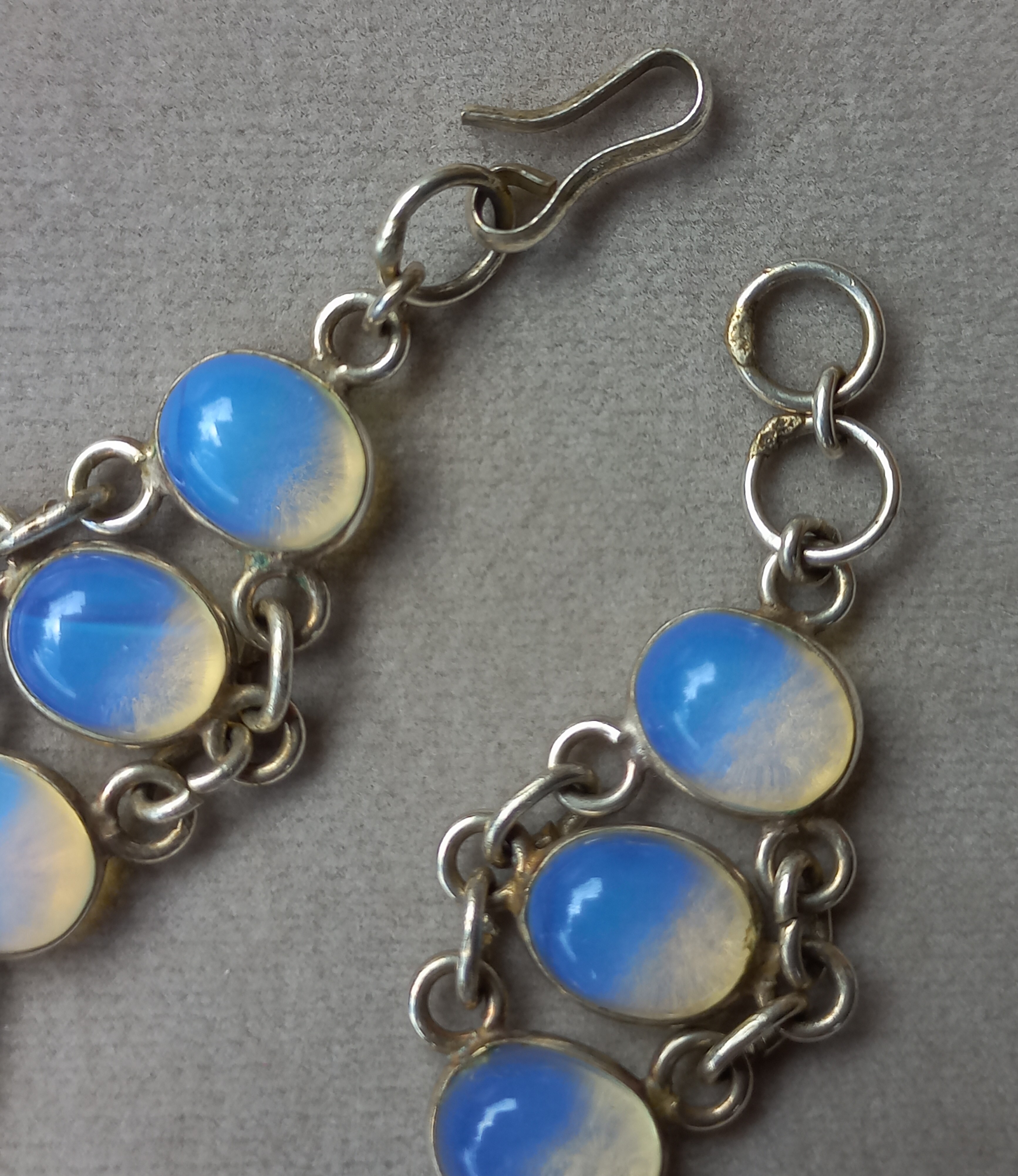 Bracciale con pietre di luna, vintage