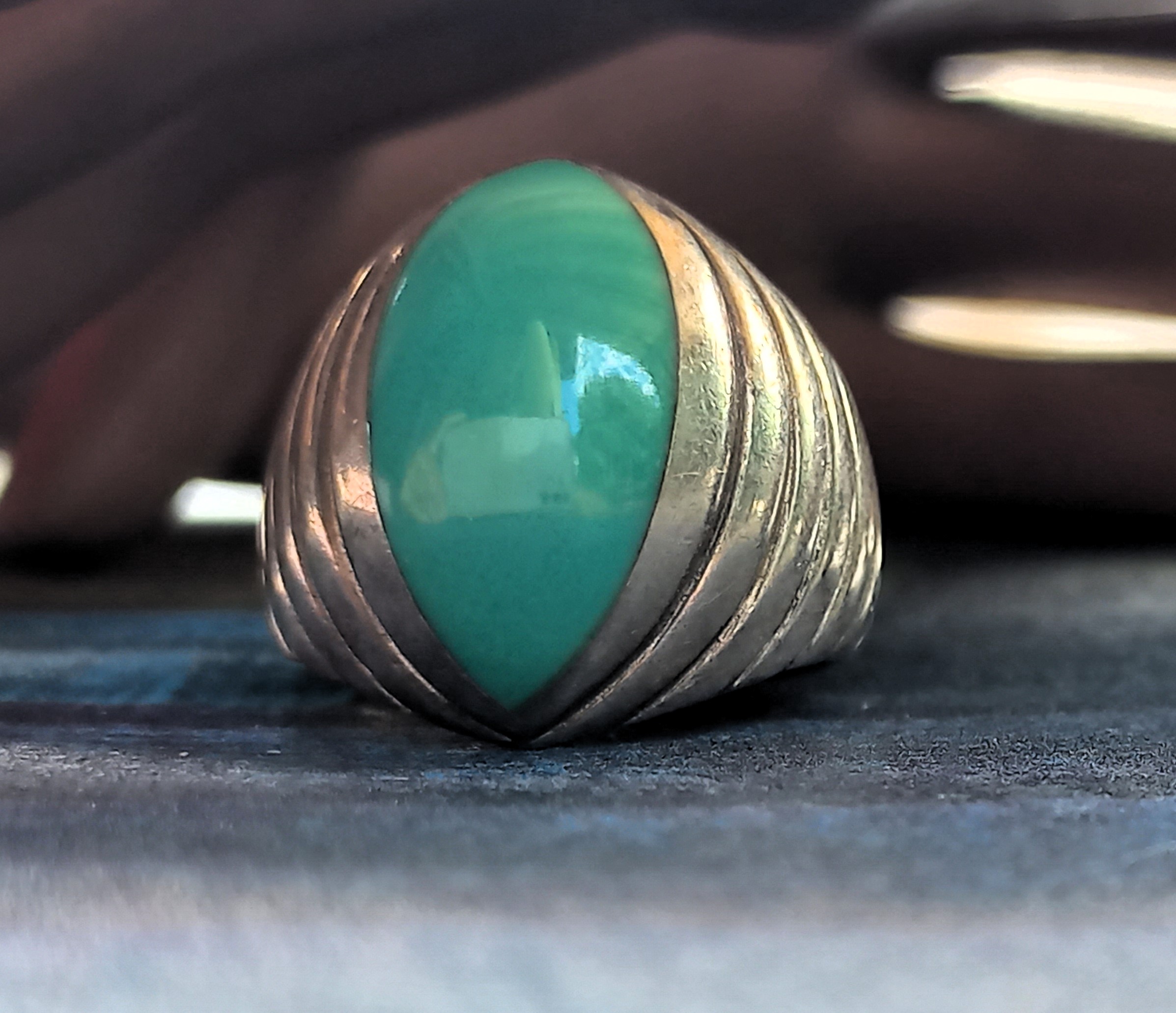 Anello vintage con pietra Crioprasio verde, regolabile