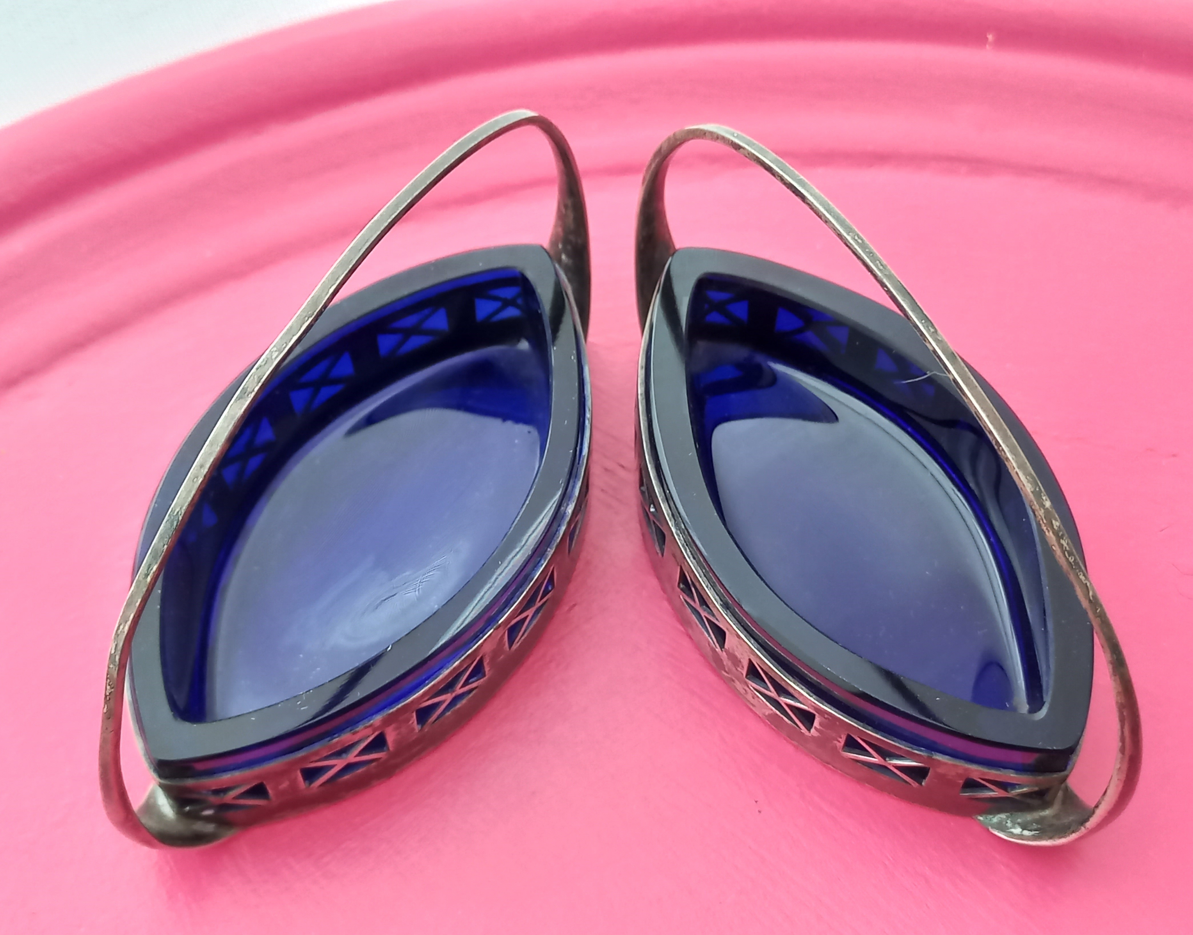 Coppia di saliere vintage in vetro blu cobalto