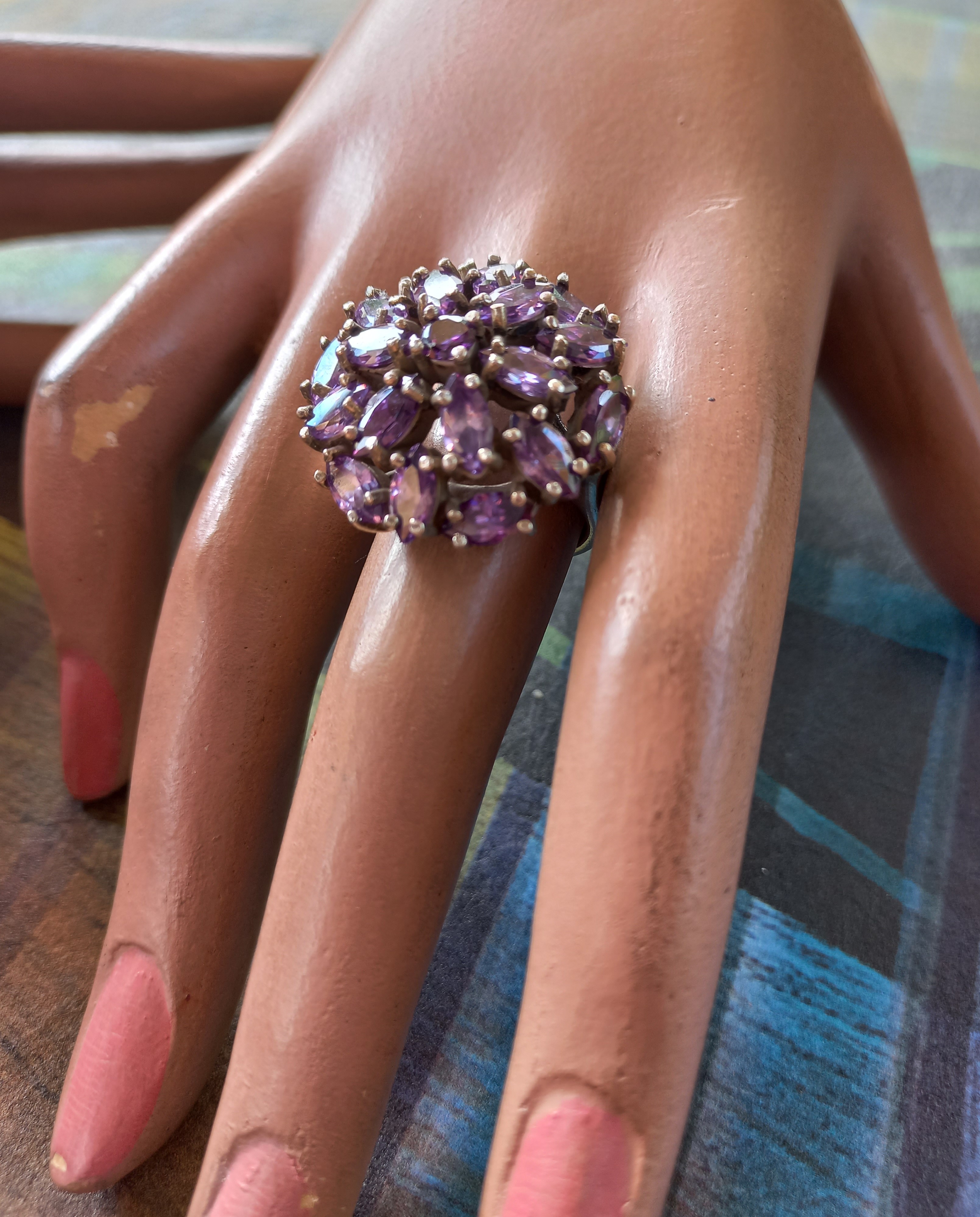 Anello floreale con ametiste, vintage 