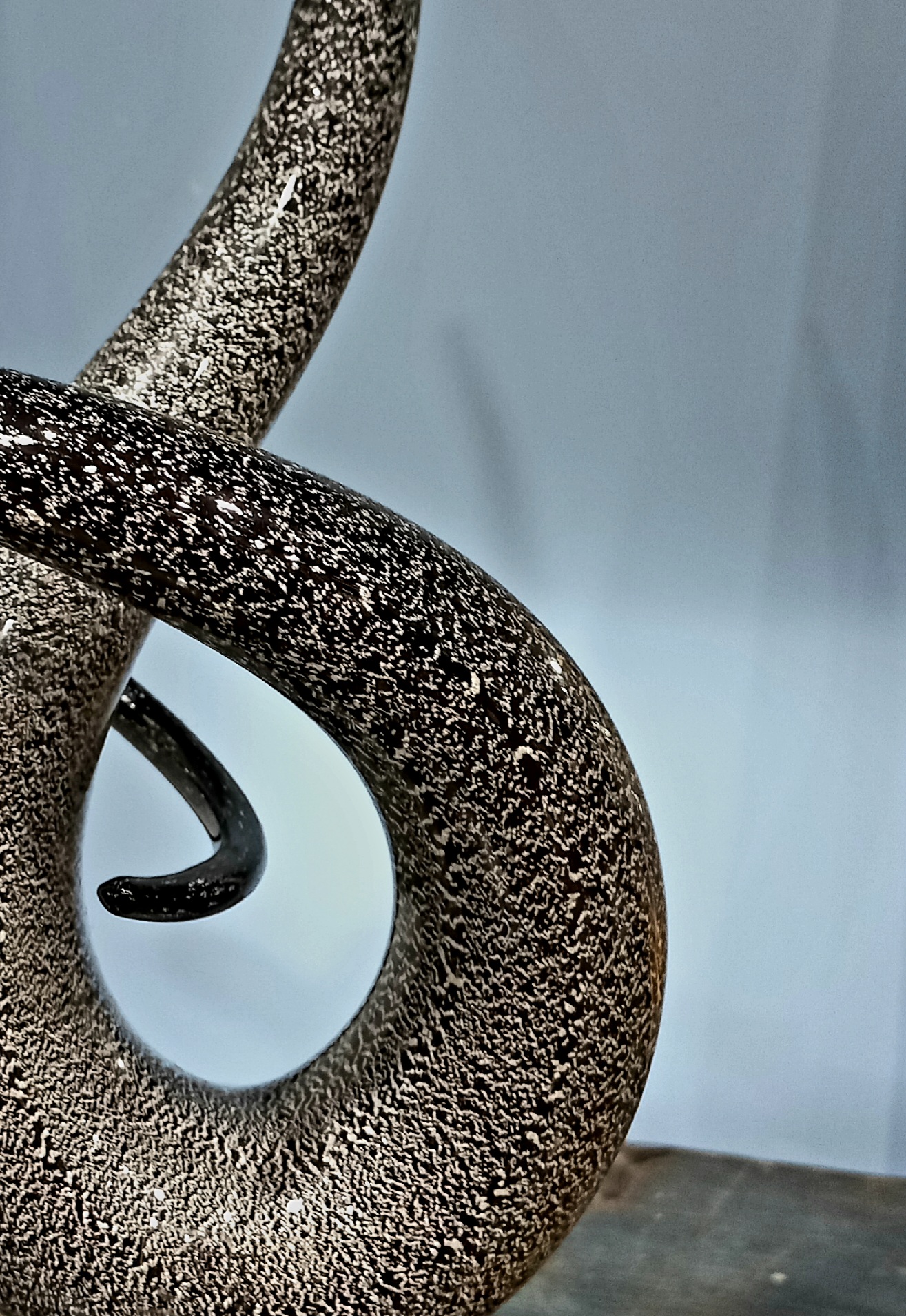 Scultura "Nodo d'amore" di Renato Anatra, Arte '80 Murano, ca. 1980