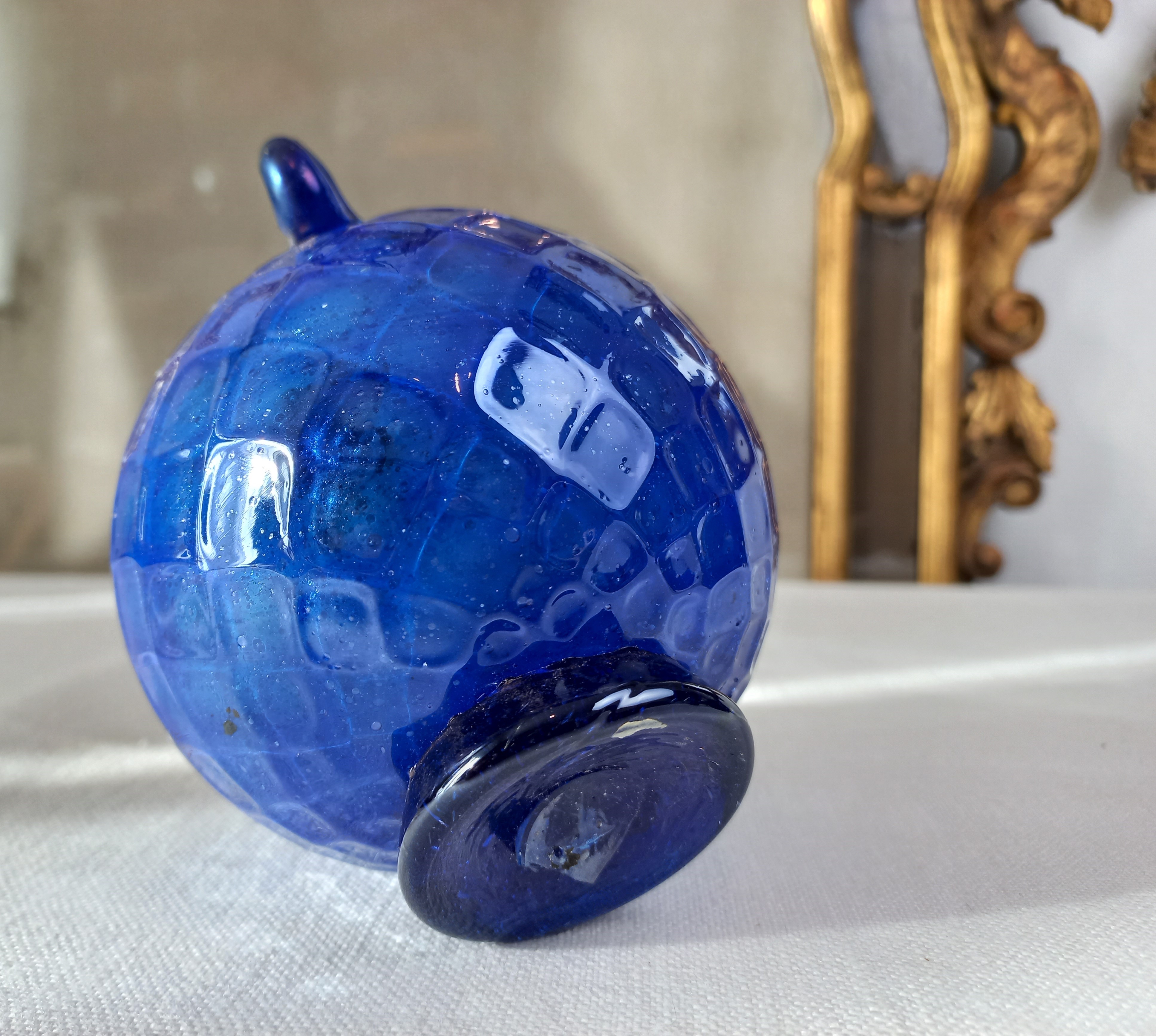 Vaso in vetro Scavo blu, design sferico di Murano, ca. anni '70