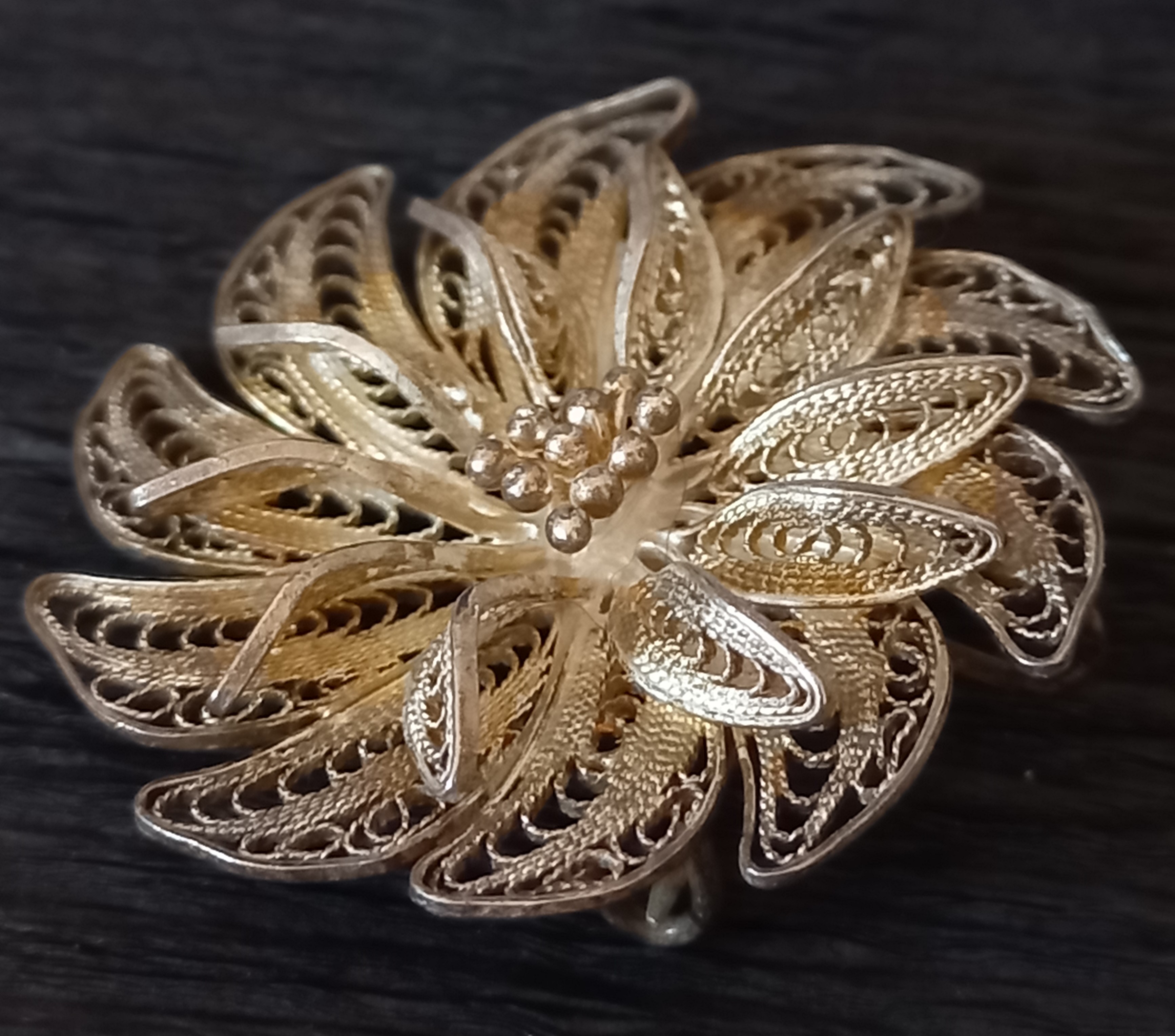 Spilla / pendente in filigrana a forma di fiore, ca. 1940