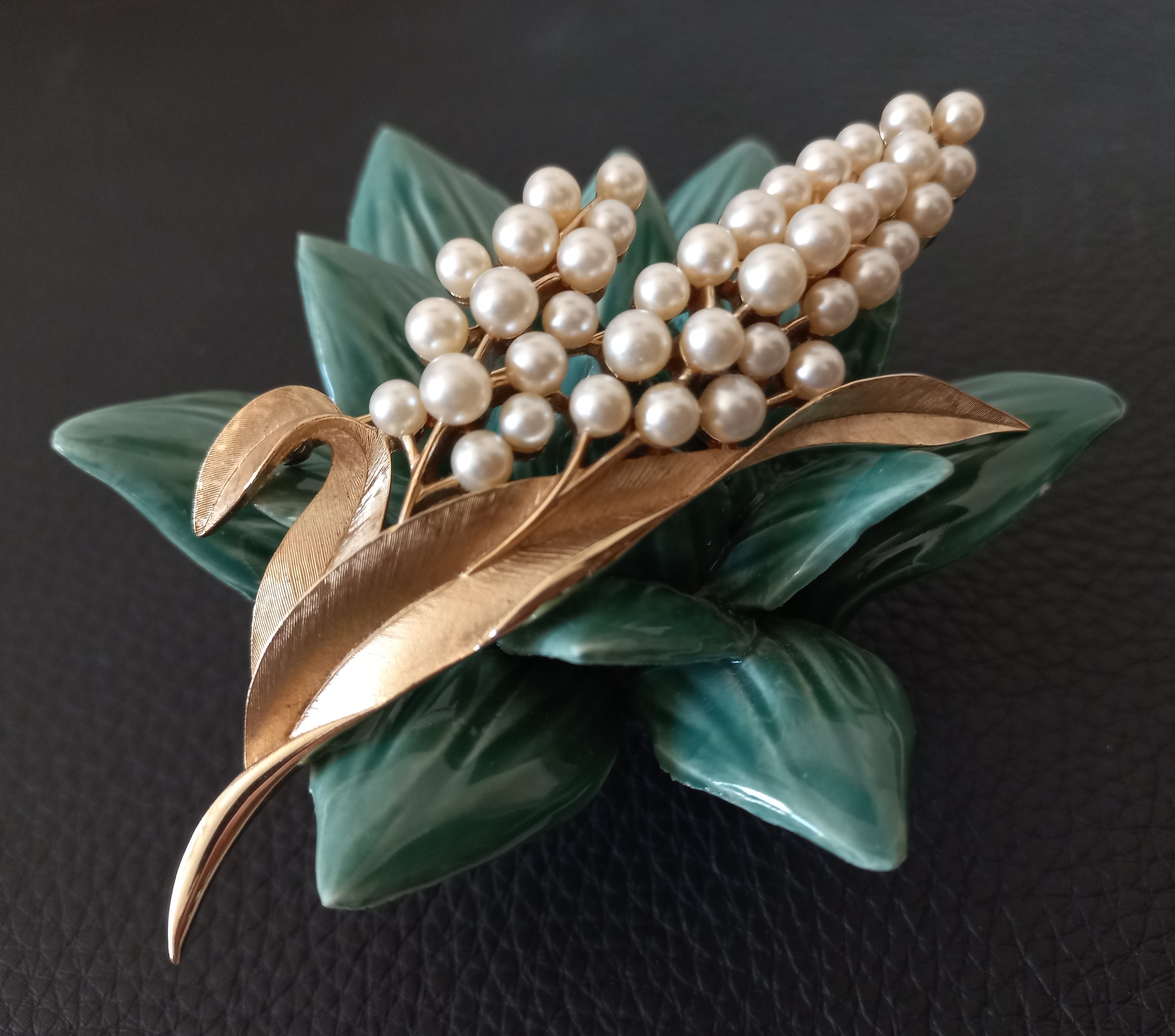 Spilla vintage firmata Crown Trifari, New York ca. 1960