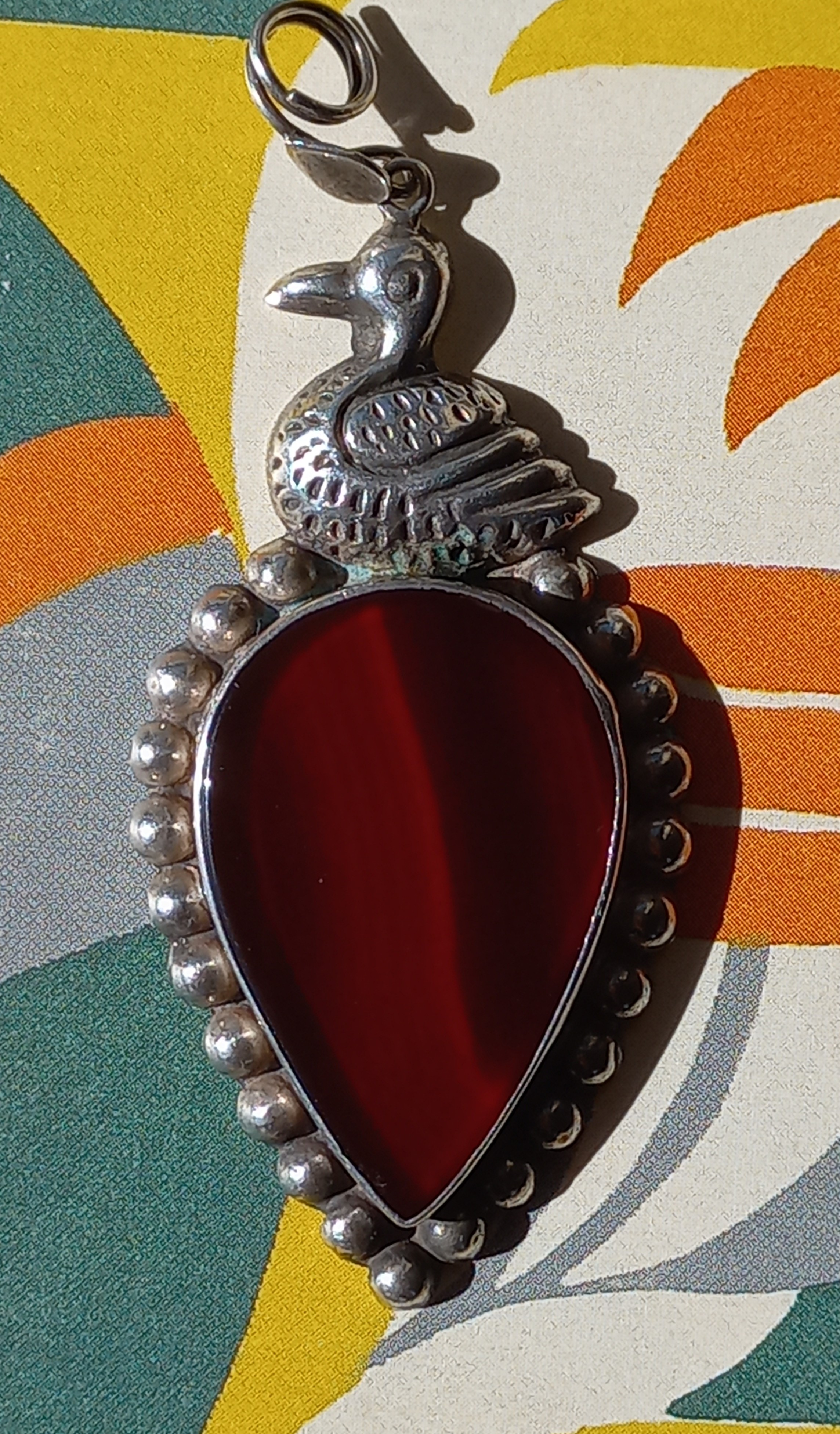 Pendente con corniola rossa e anatra, vintage