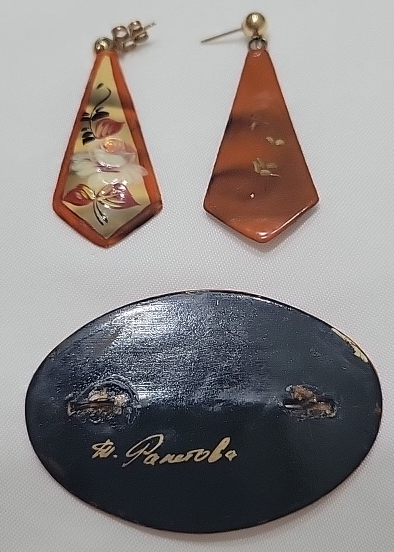 Russian Hand Painted Floral Lacquer Brooch & Earrings