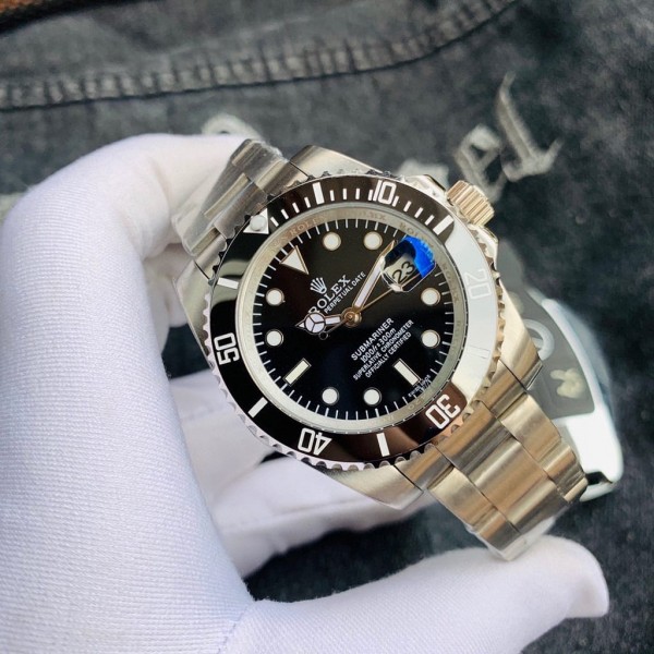 Rolex Submariner Date