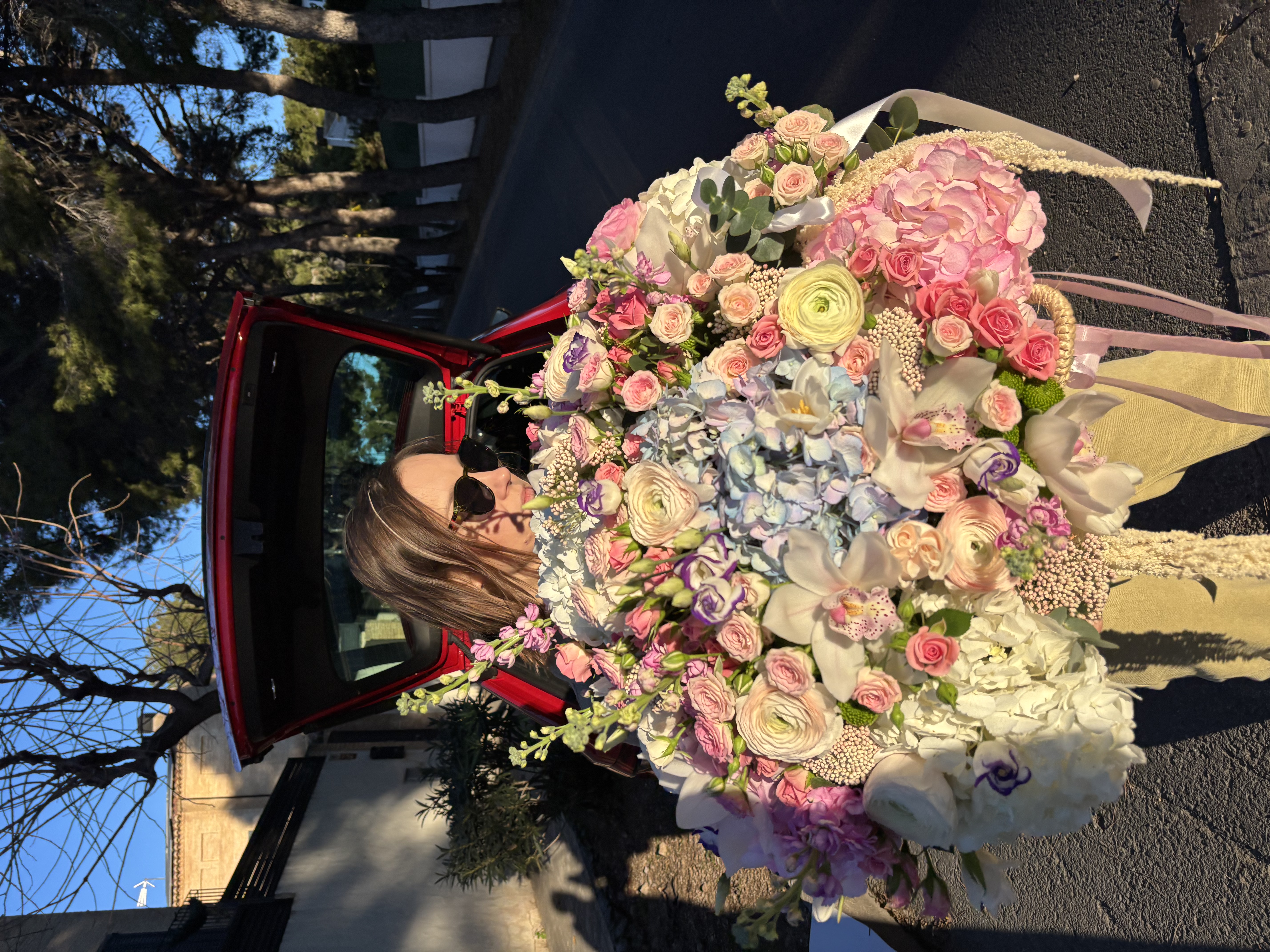Floral Paradise basket