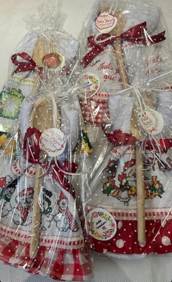 Kit de Panos de Prato Bordados