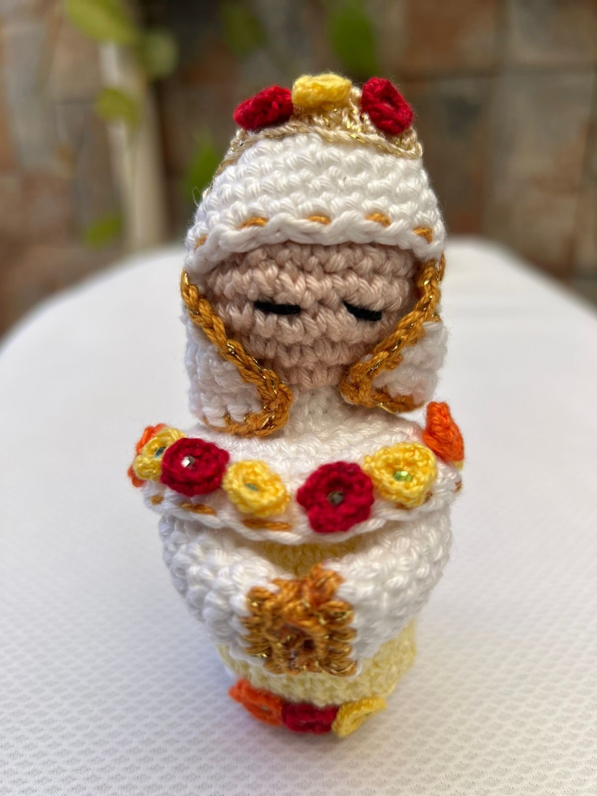 Boneca de crochê artesanal Santa Salete