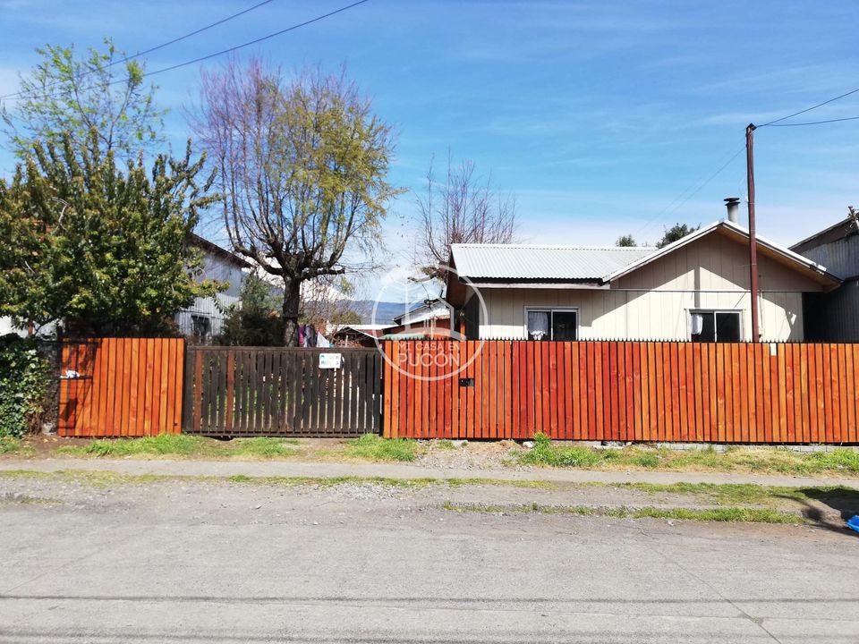 Sitio con 2 Casas a Minutos del Centro de PUCON 🏡