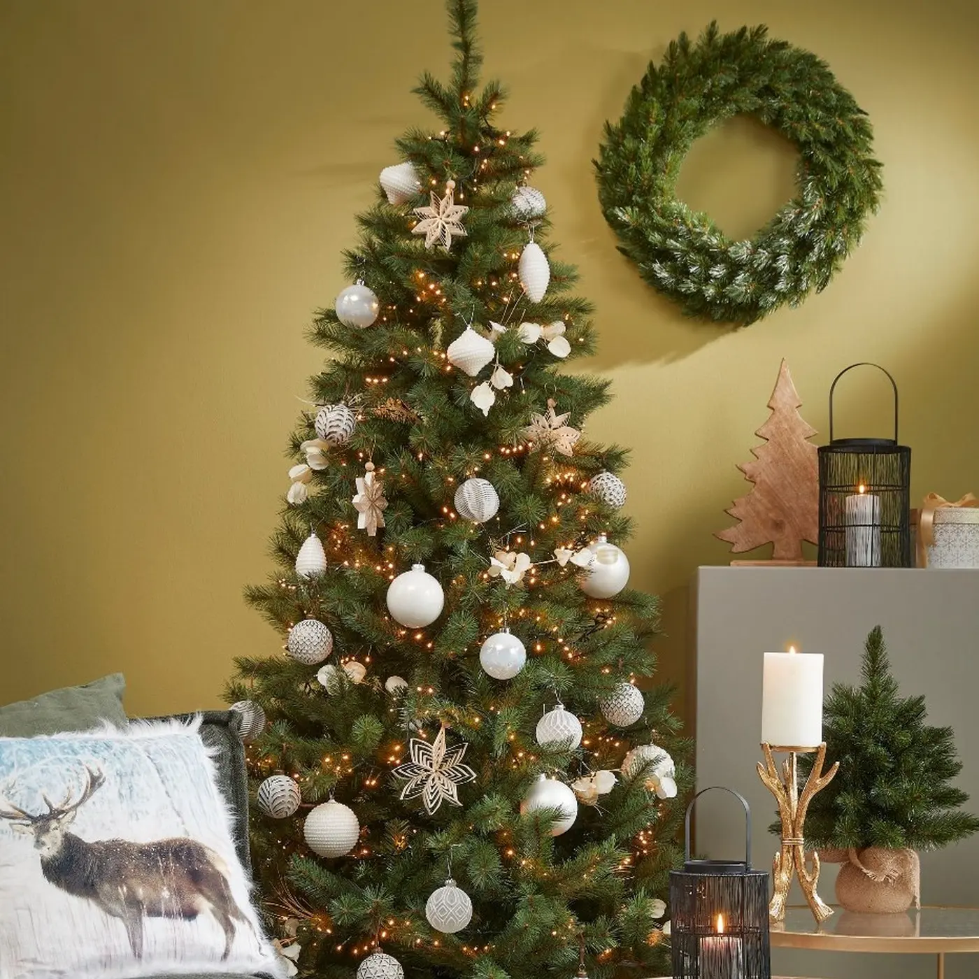 Artificial Christmas wreath, Forest style - Ø 60 cm