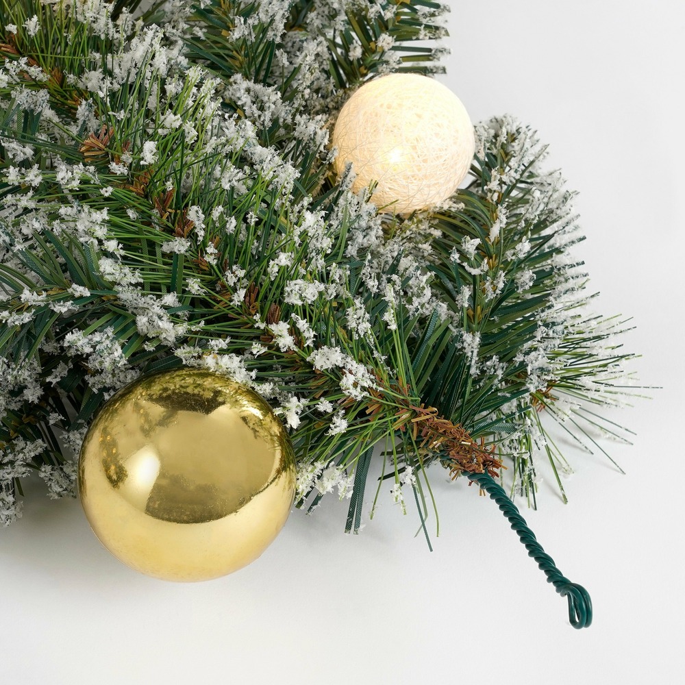 Black box trees - artificial LED Christmas garland l270