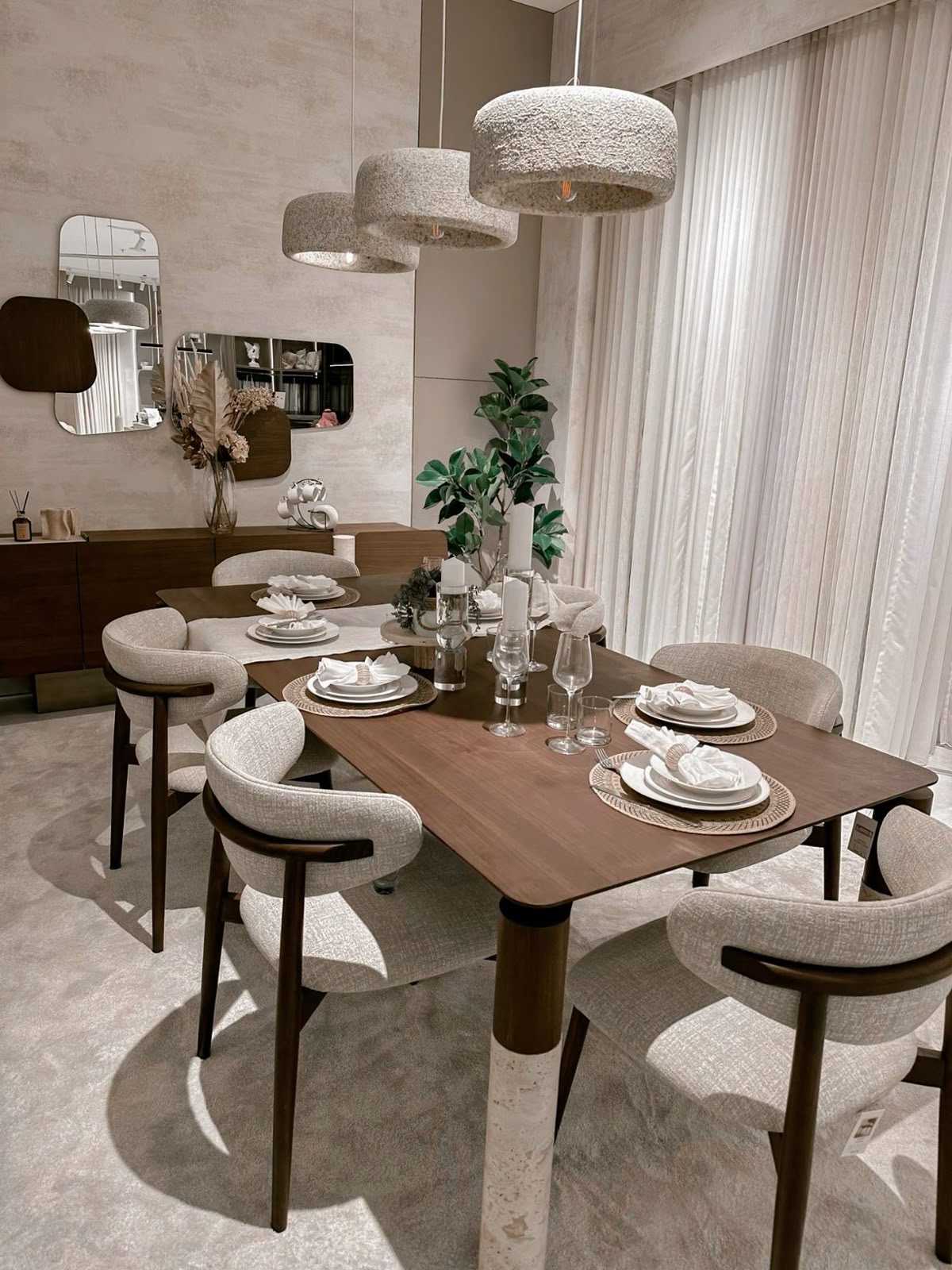 طقم طاولة طعام مودرن