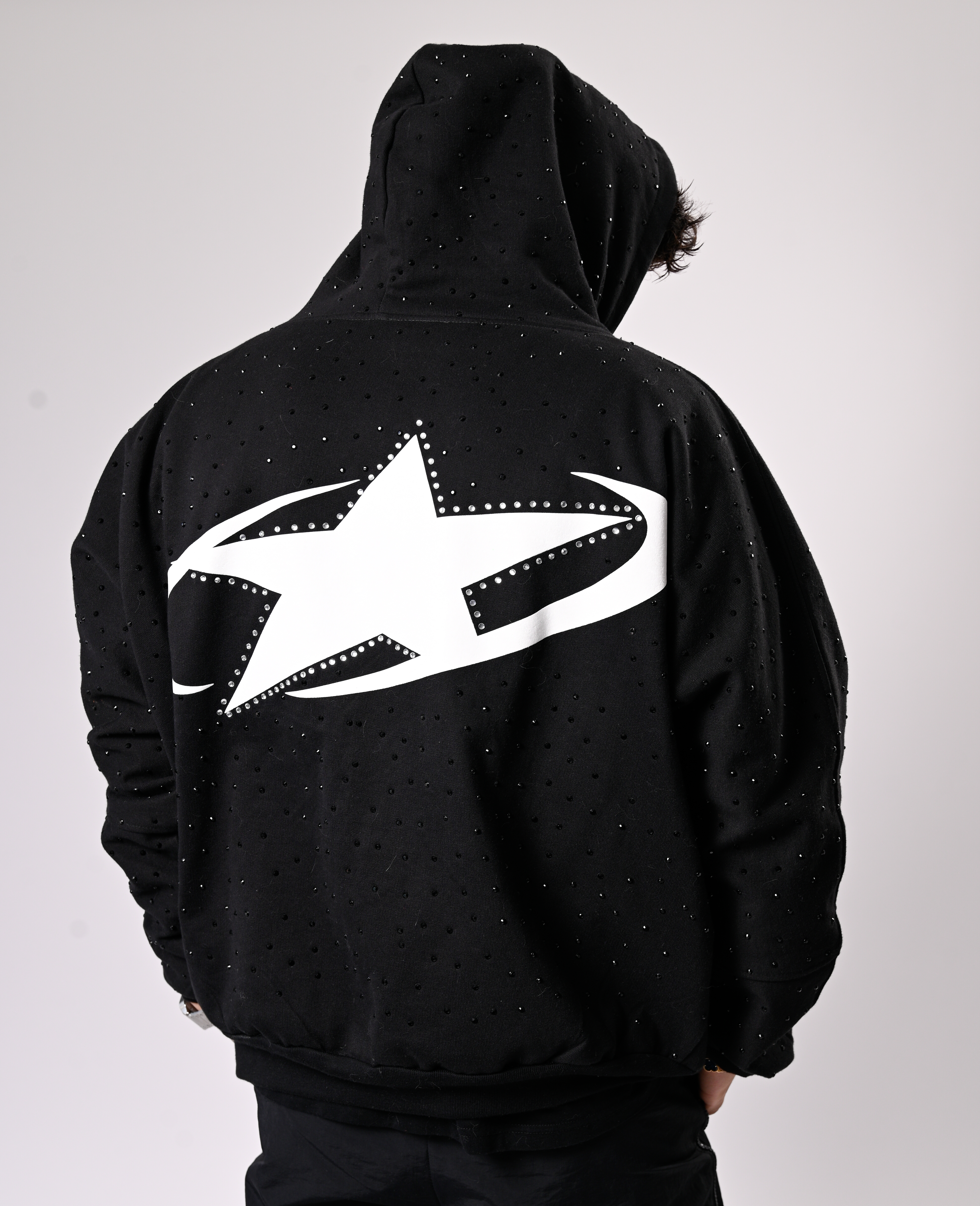 Sudadera "Sirio" negra con capucha