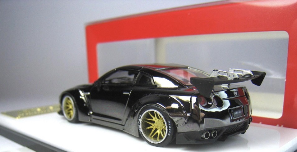 LB WORKS NISSAN GT-R R35 MYMODELCOLLECT (CHROME BLACK) 