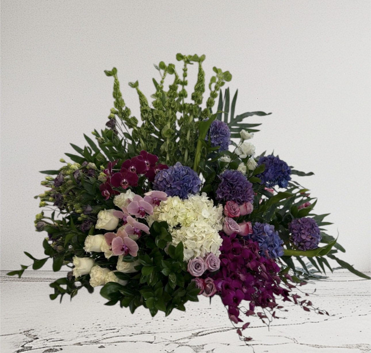 Elegant Mixed Floral Arrangement
