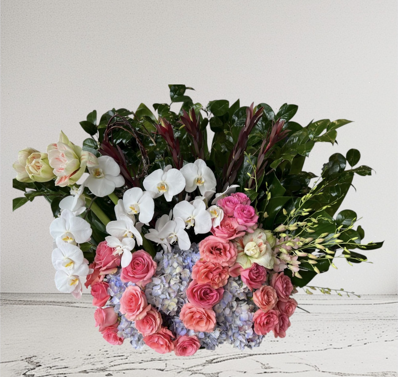 Elegant Mixed Floral Arrangement