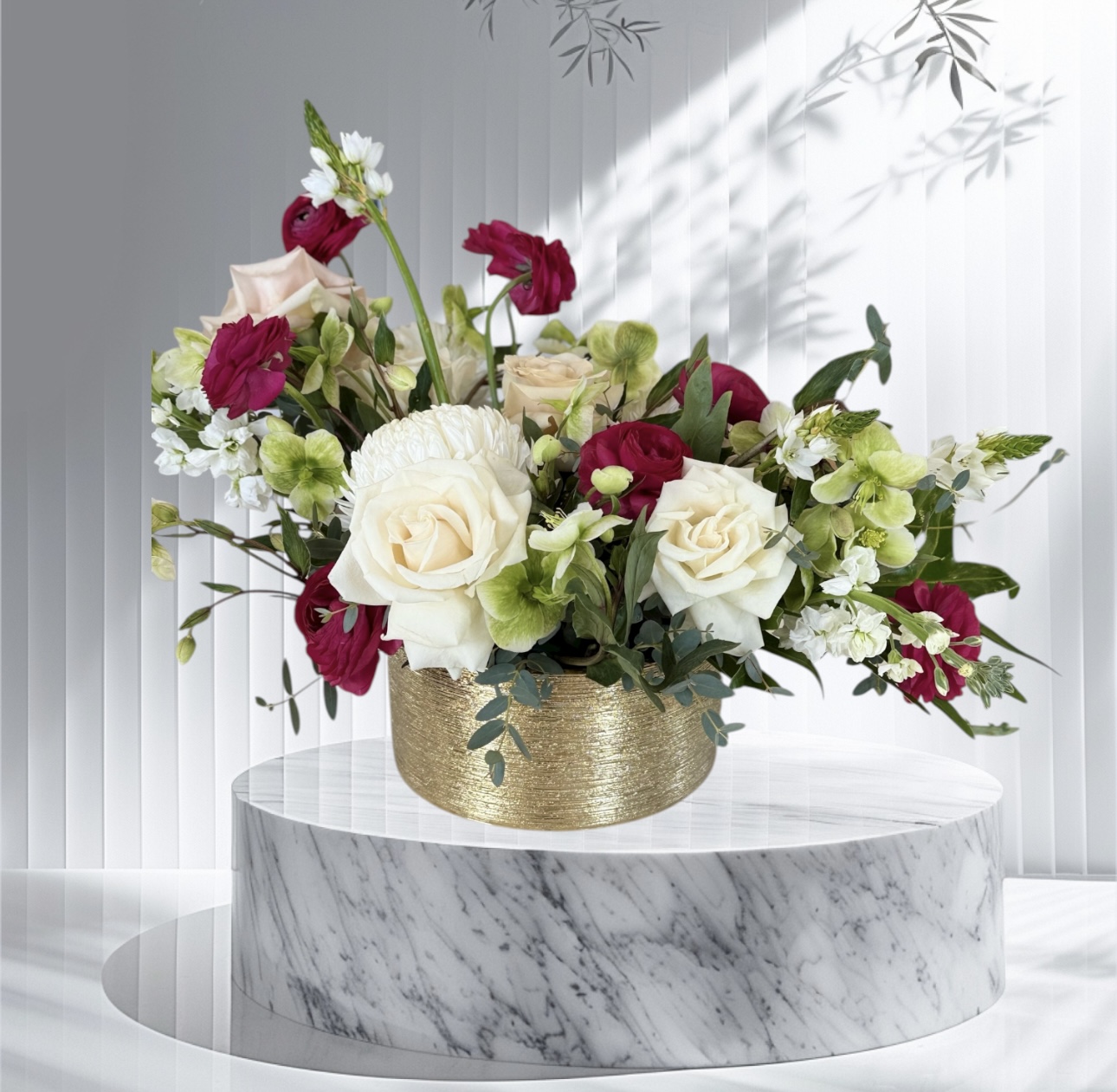 Elegant Mixed Rose Arrangement