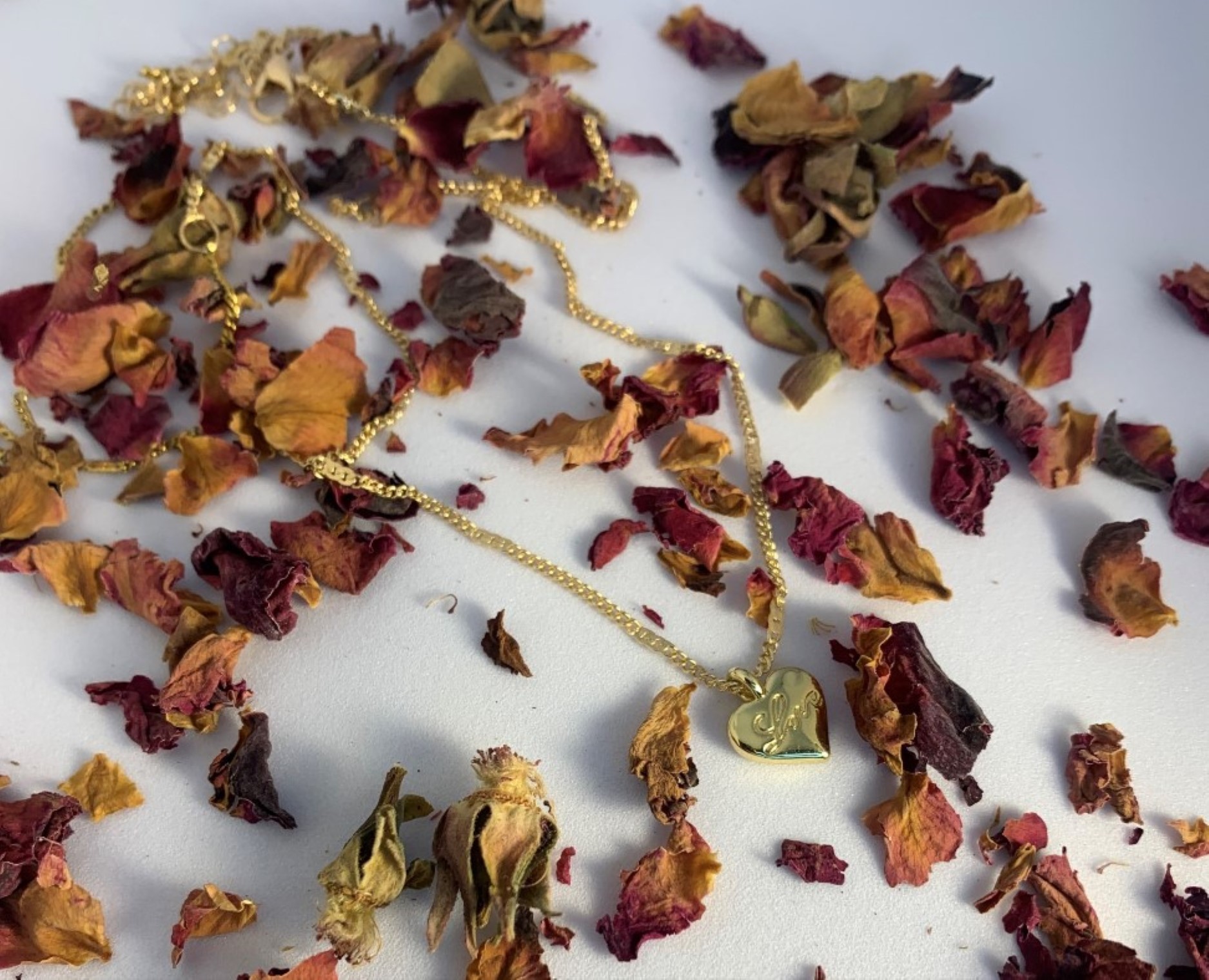 18K GOLD PLATED LOVE HEART NECKLACE