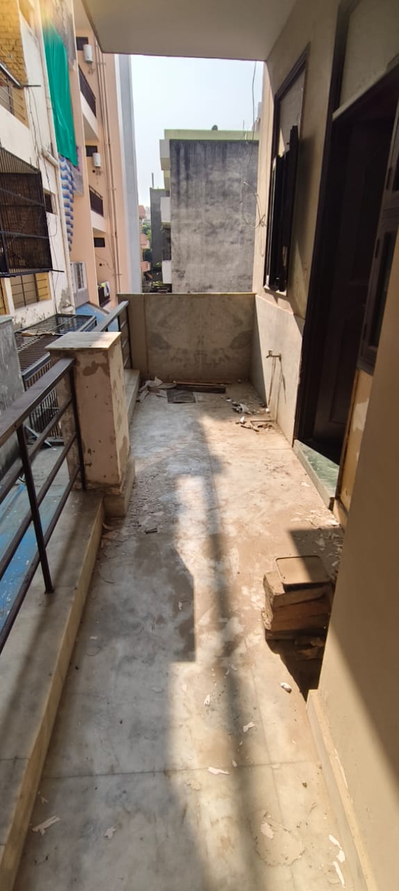 1 BHK - Semi-Furnished