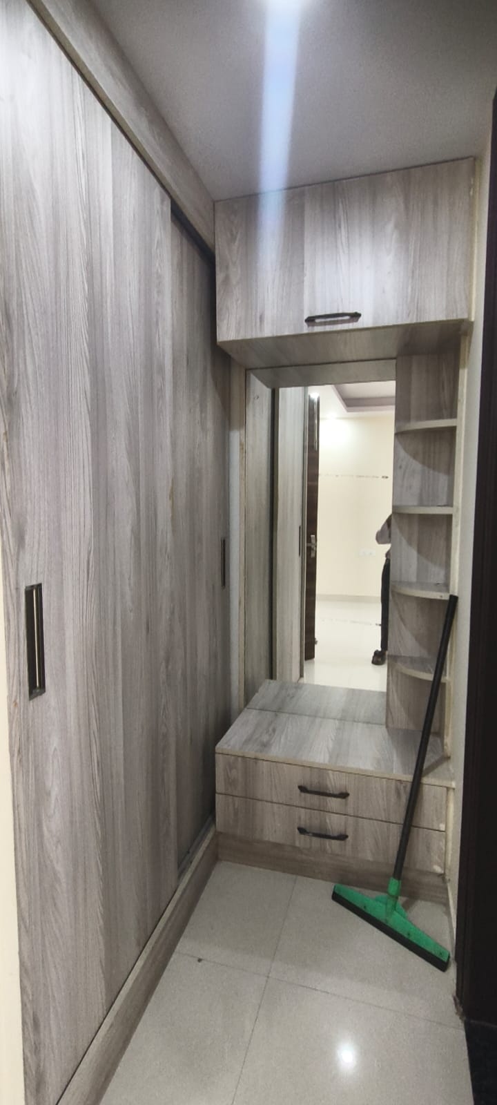 3 BHK - Semi-Furnished - Sector 57