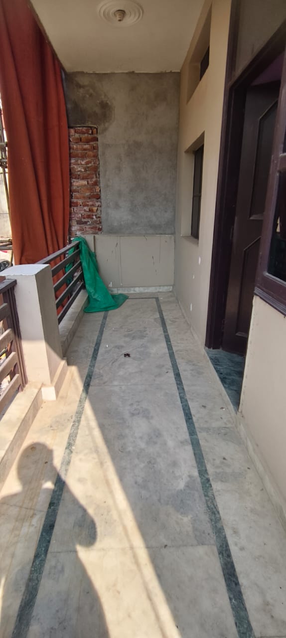 1 BHK - Semi-Furnished