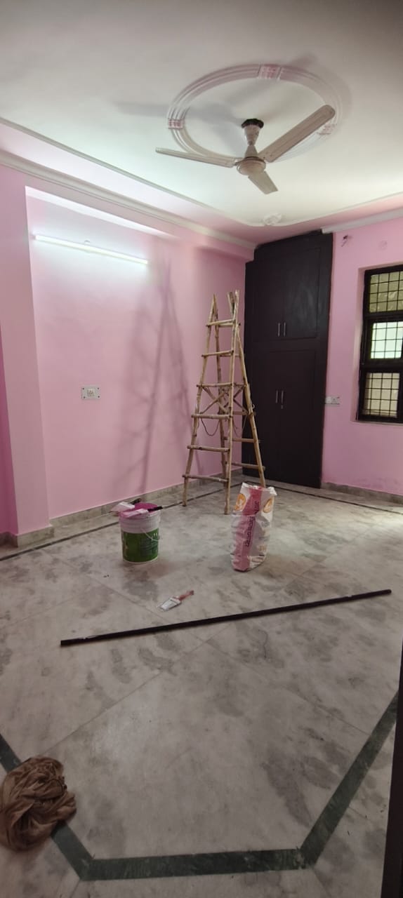 1 BHK - Semi-Furnished