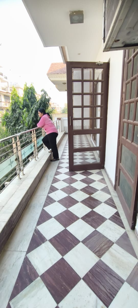 3 BHK - Semi-Furnished