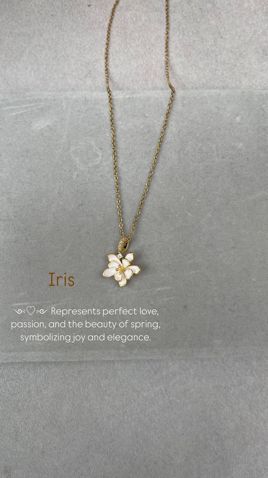 Iris Flower Pendant Necklace