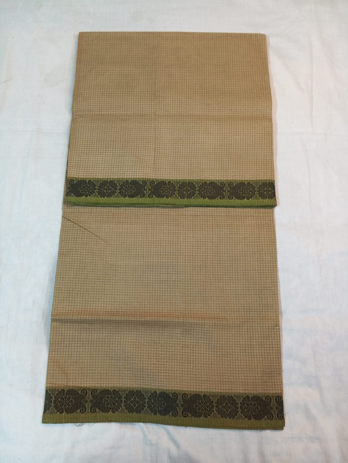 Light Biscuity Small Check Saree with Green Thread Border (With Blouse Piece)