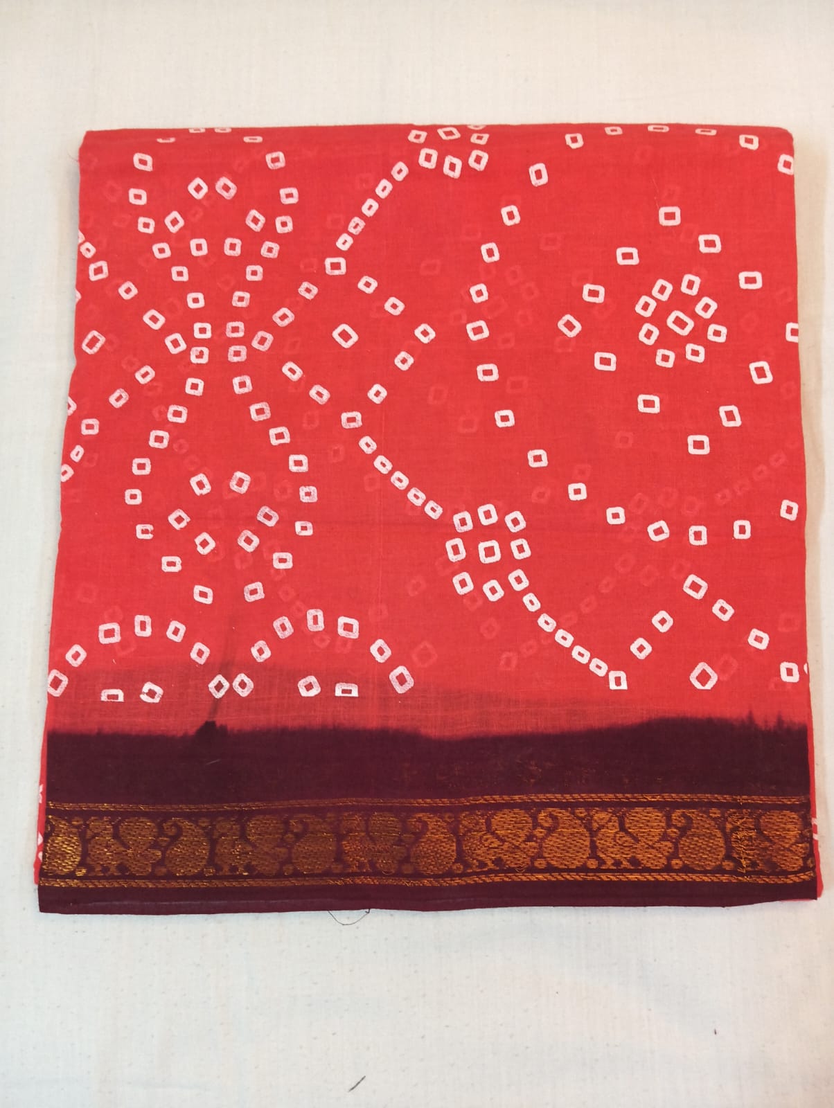 Bandhej Gajri Handloom Saree with Traditional Tie-Dye Pattern
