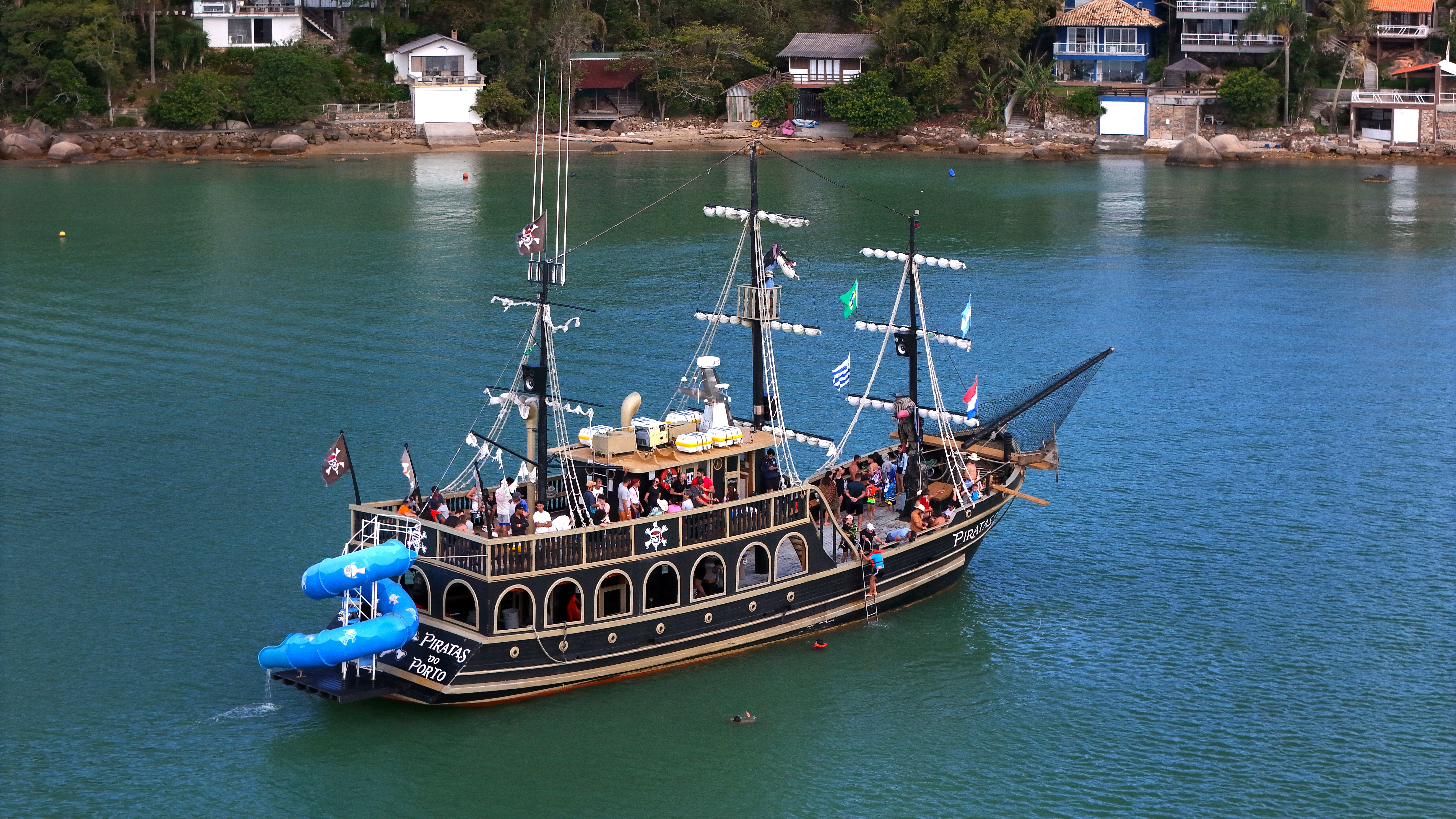 Adulto (13+) Passaporte Barco Pirata do Porto