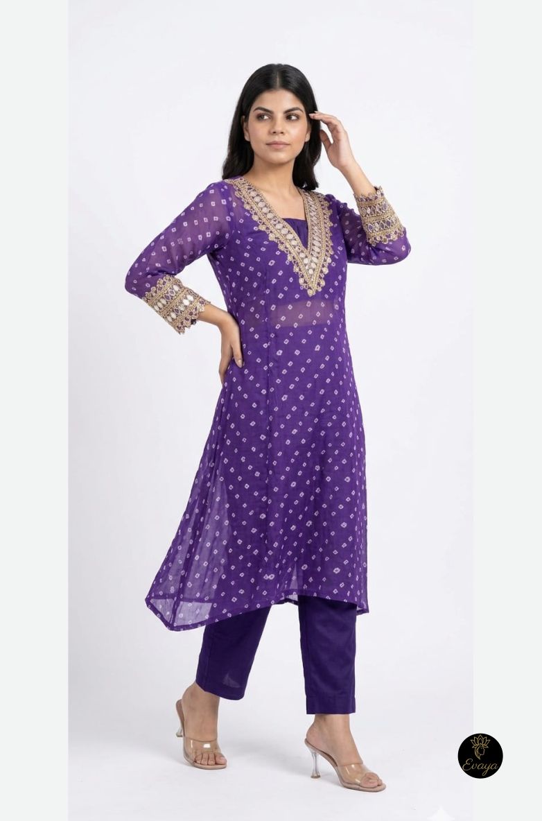 Evaya Bandhani Printed V-Neck Mirror Work Kurta with Trousers 