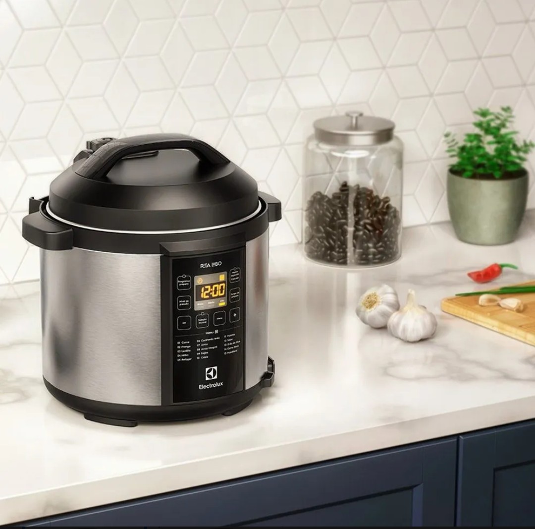 Panela de pressão elétrica Electrolux por Rita Lobo 6l pretaexperiência digital (pcc20) 127v