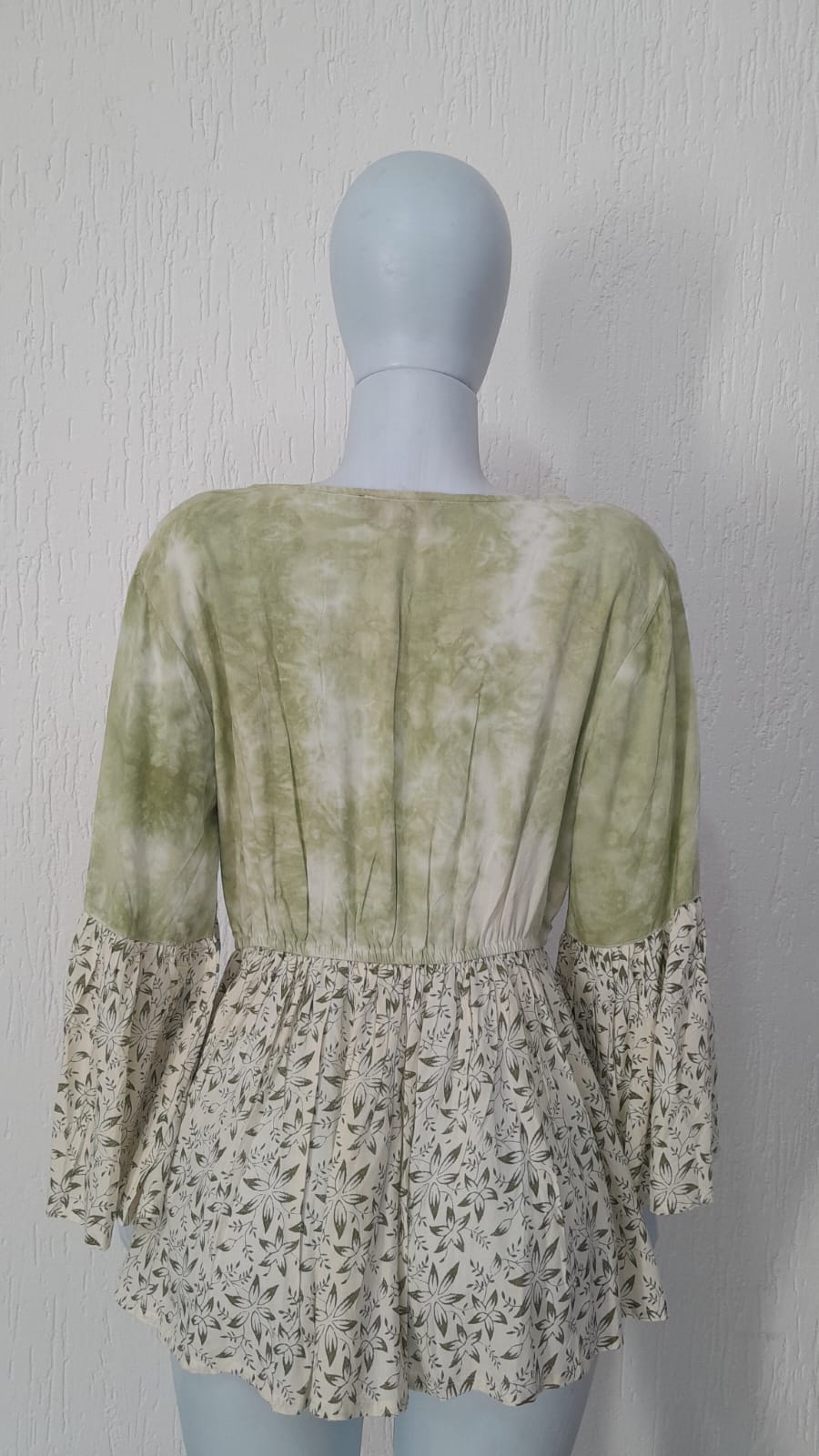 Vestido Indiano Curto Seda Estampa Boho Amarela e Preta