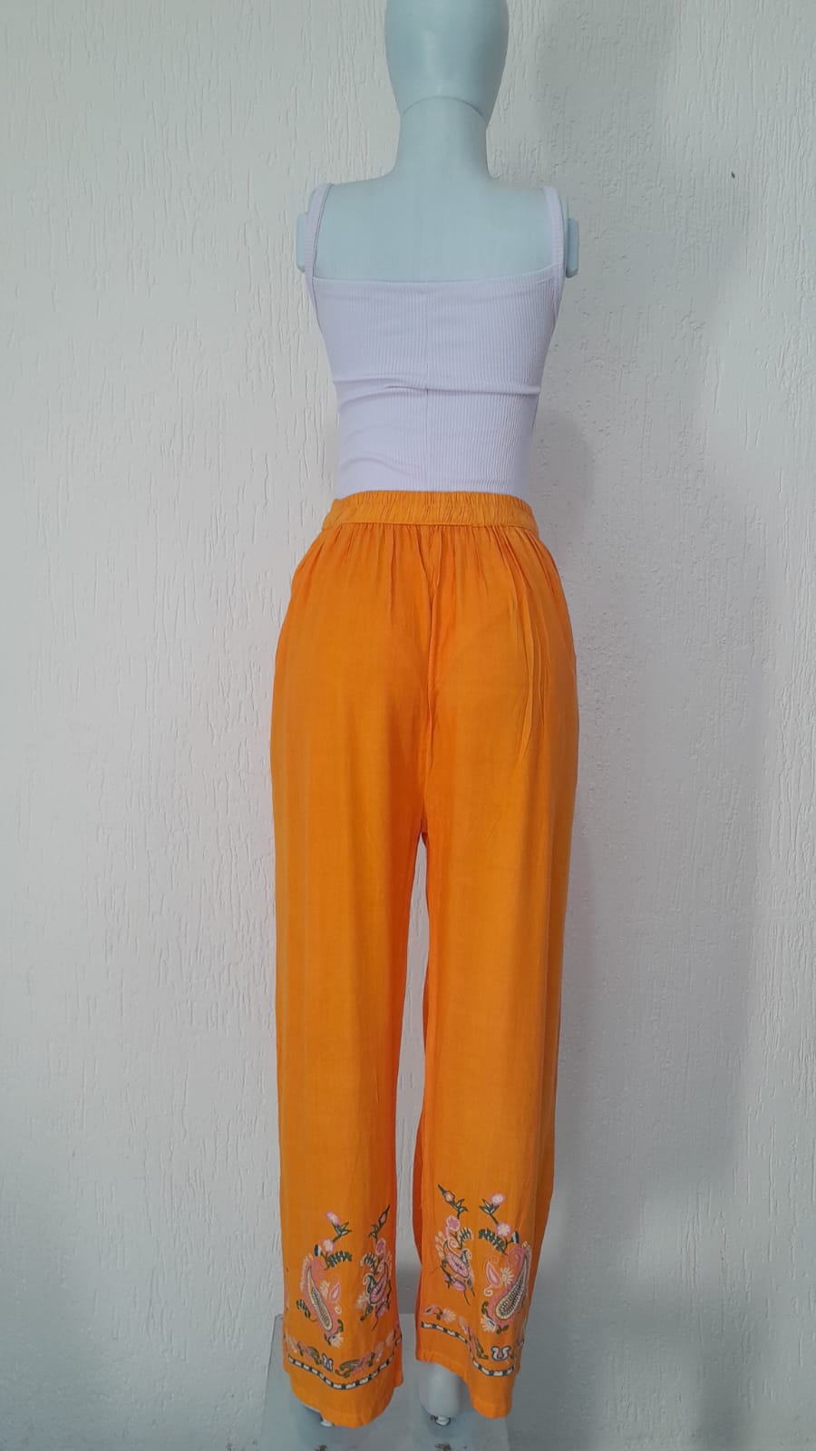 Calça Laranja Feminina
