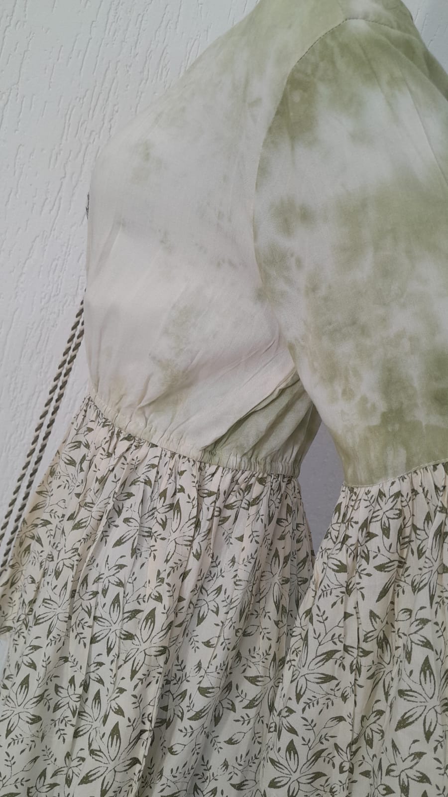 Vestido Indiano Curto Seda Estampa Boho Amarela e Preta