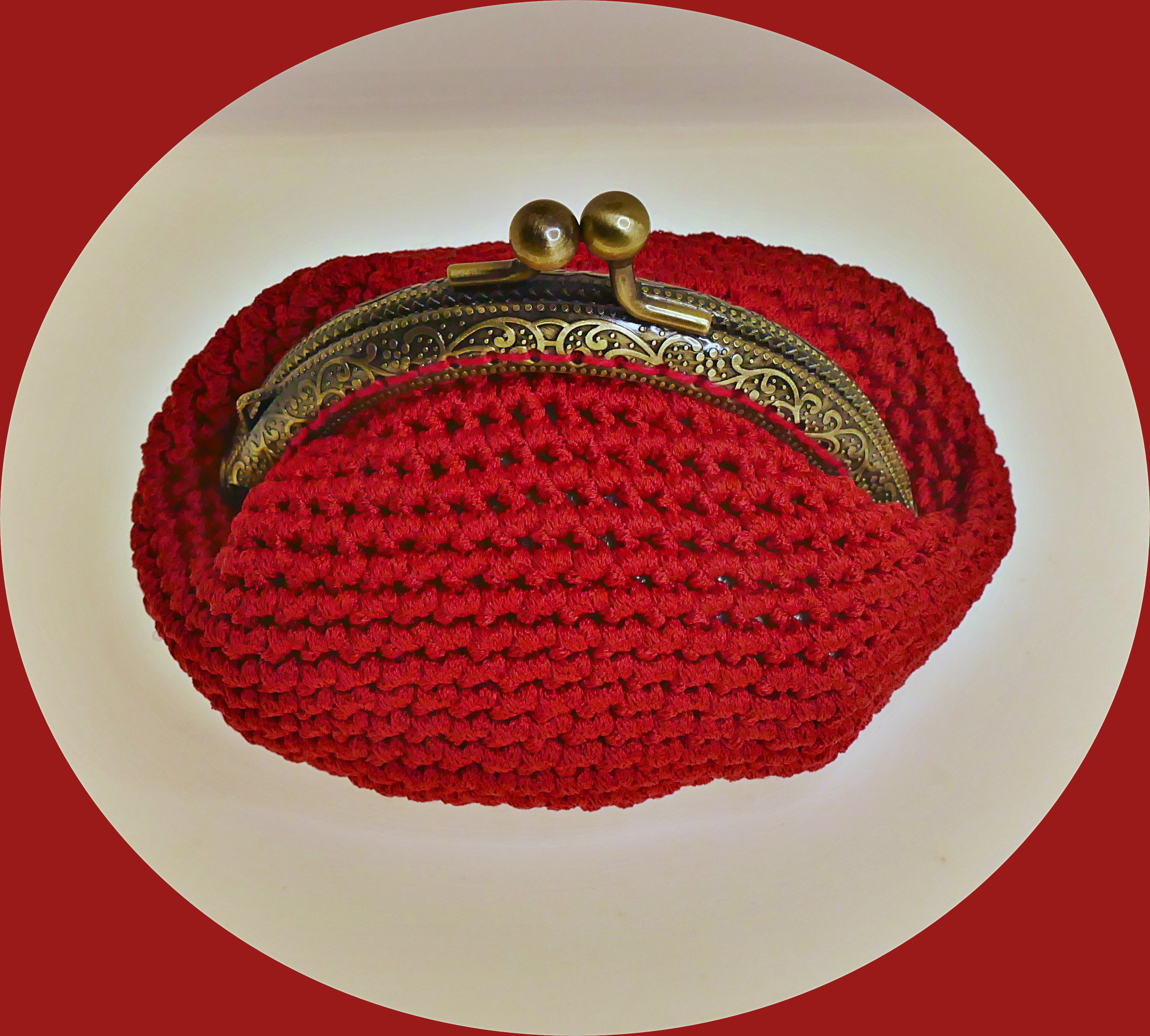 Monedero rojo tejido a mano de crochet 