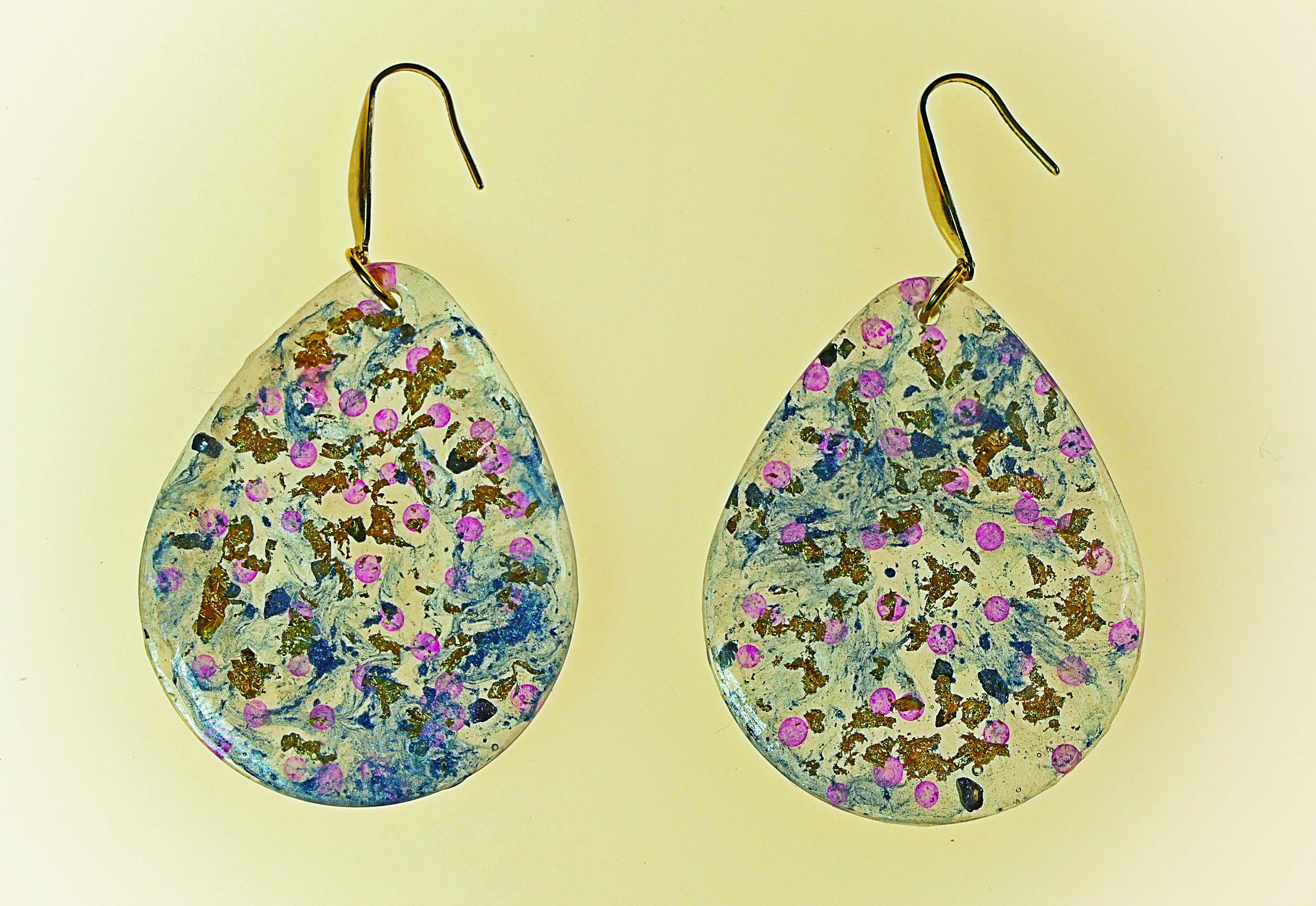 Pendientes de lágrima resina