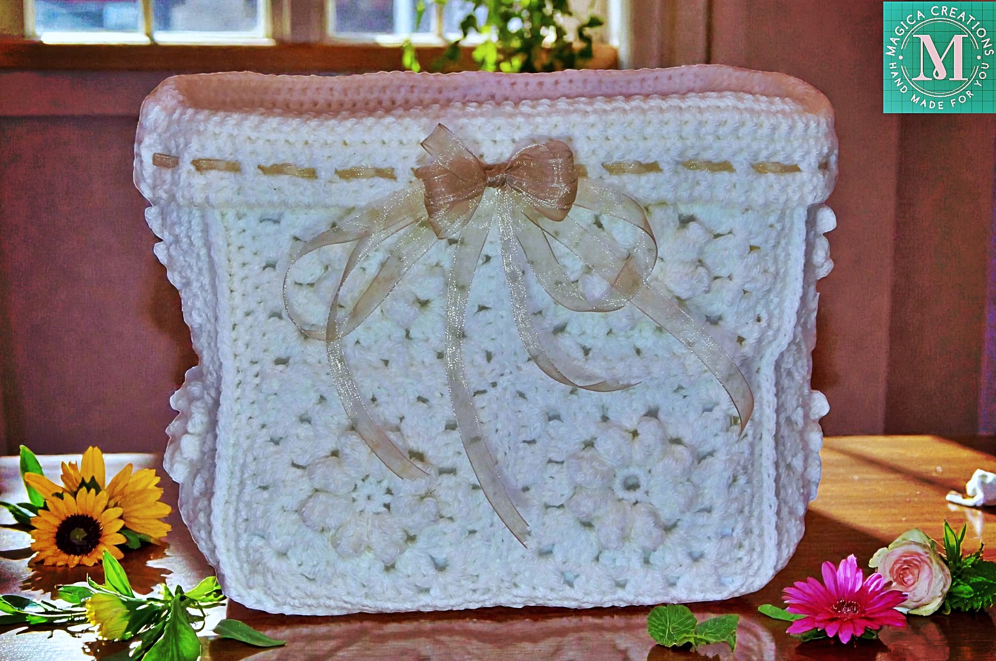 Cesta de crochet tejida a mano