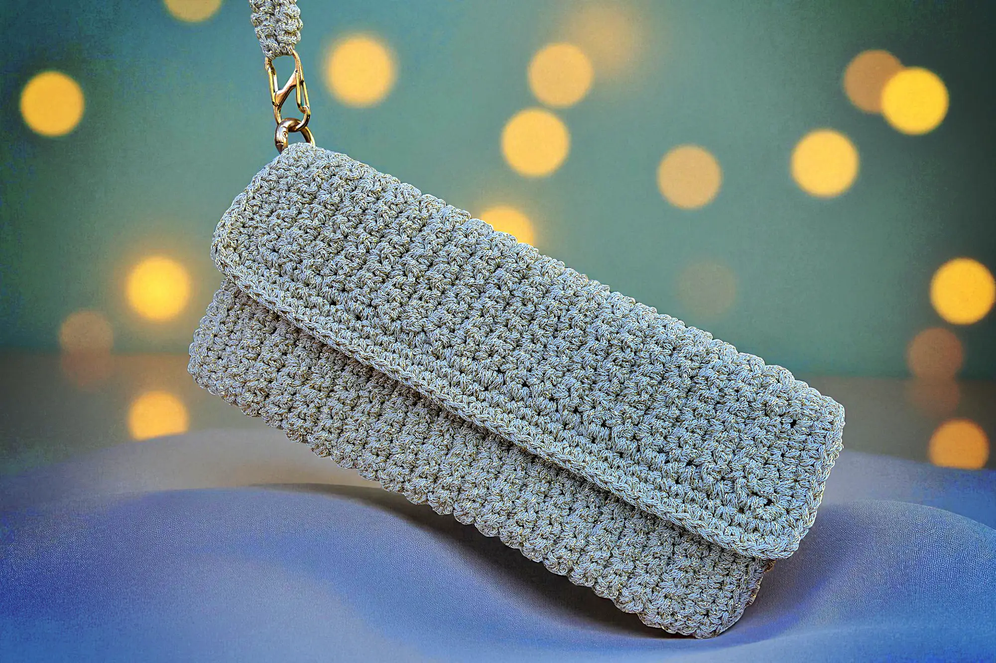 Bolso de crochet pequeña beige y oro