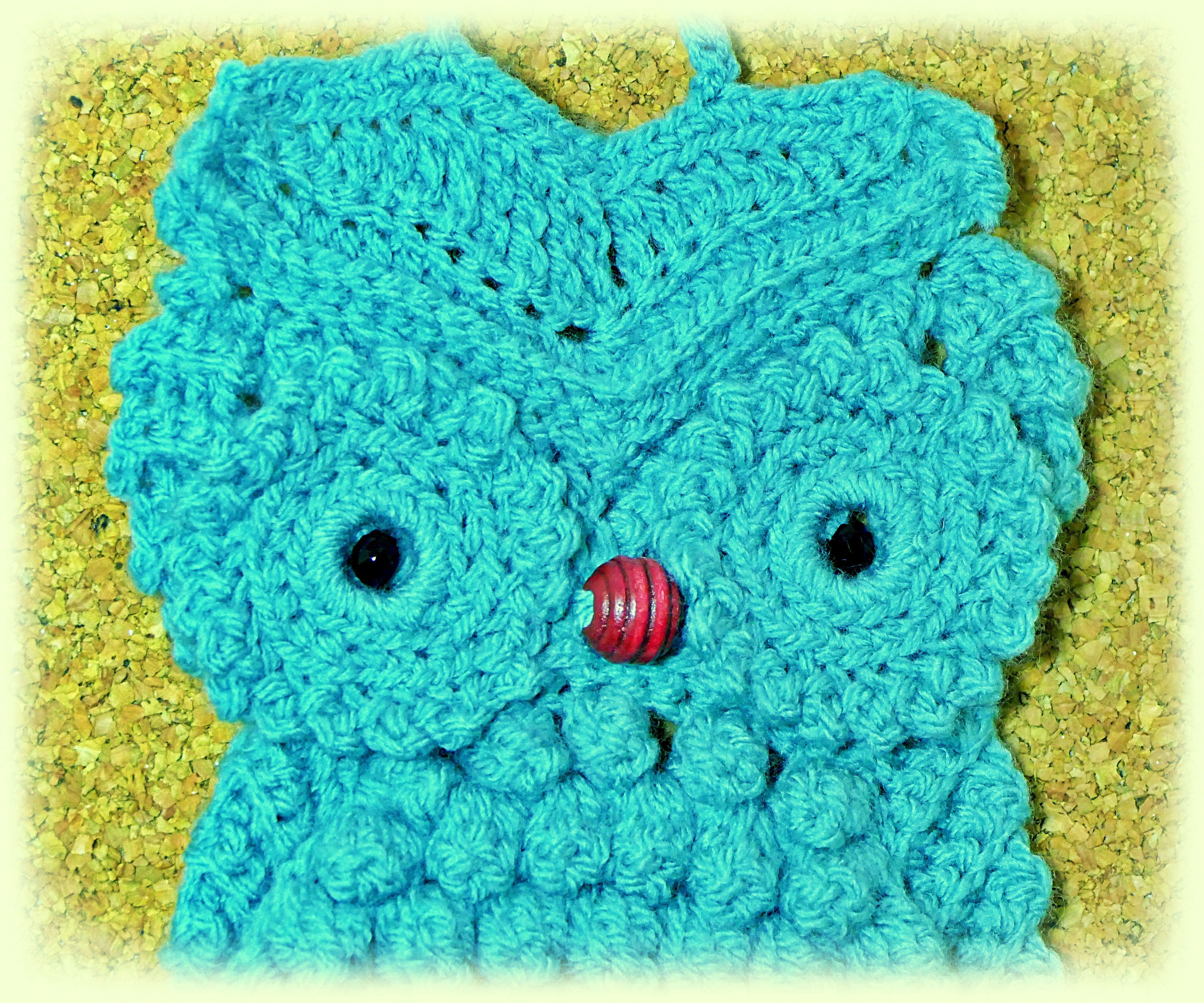 Búho de crochet azul