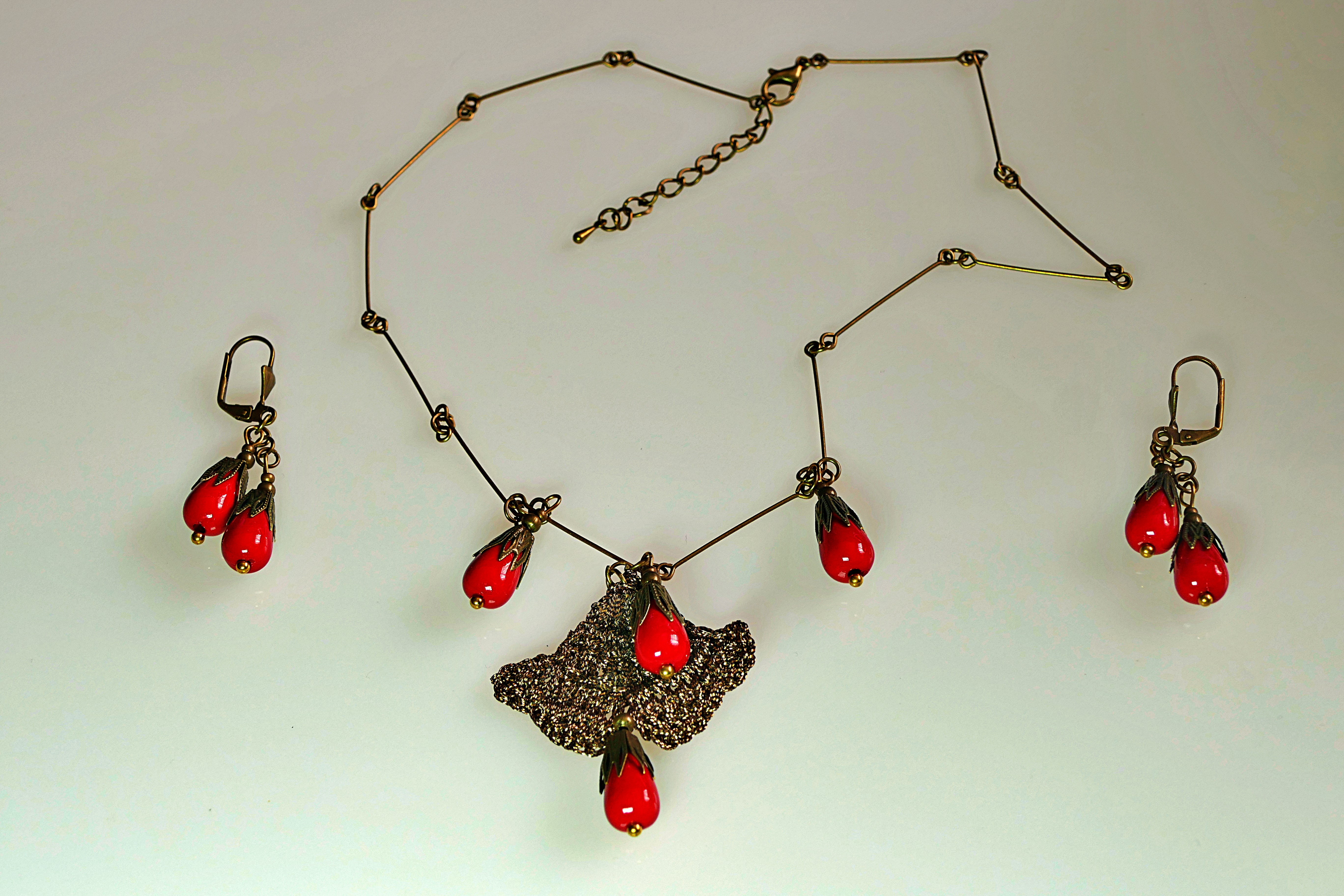 Conjunto de joyería con pendiente estilo liberty