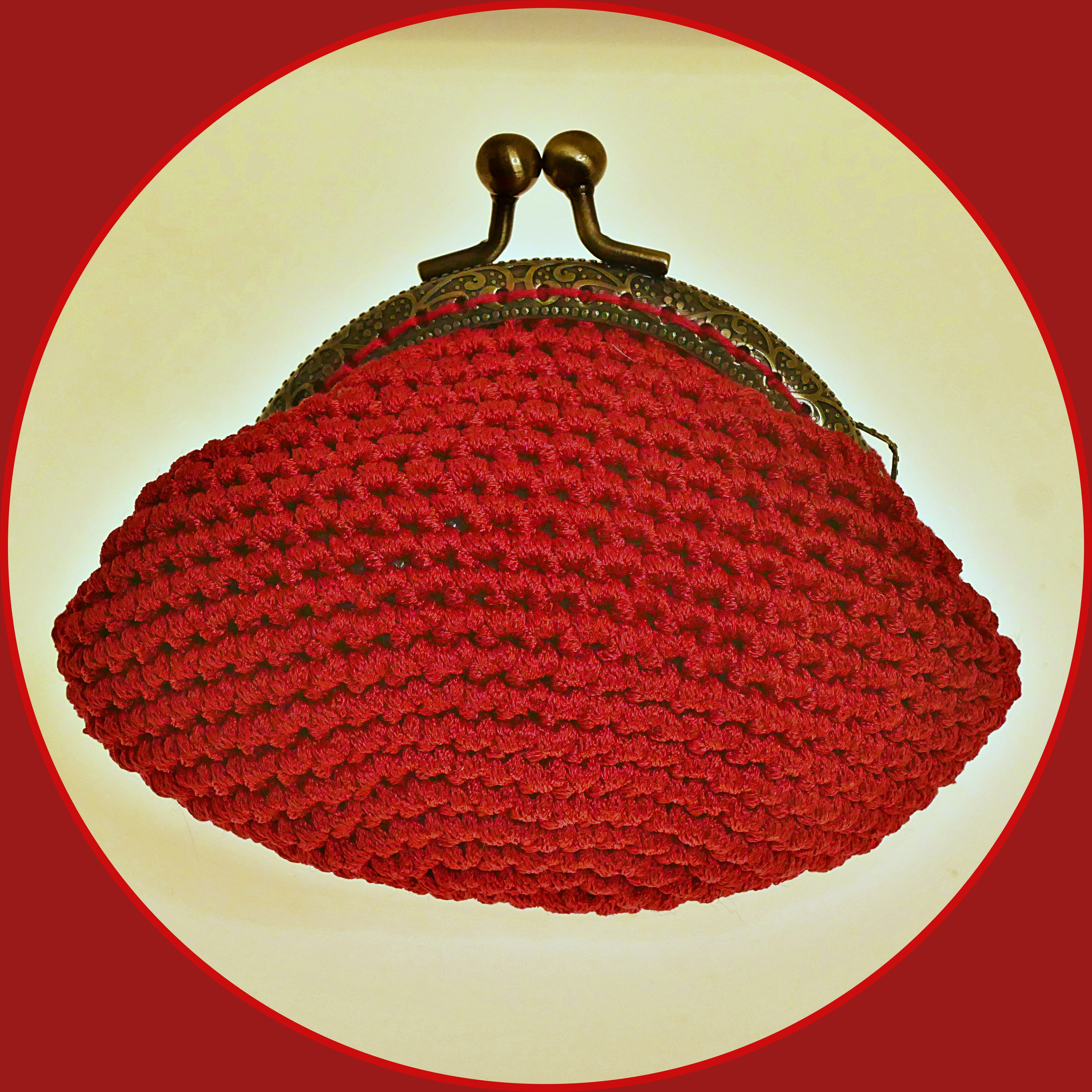 Monedero rojo tejido a mano de crochet 