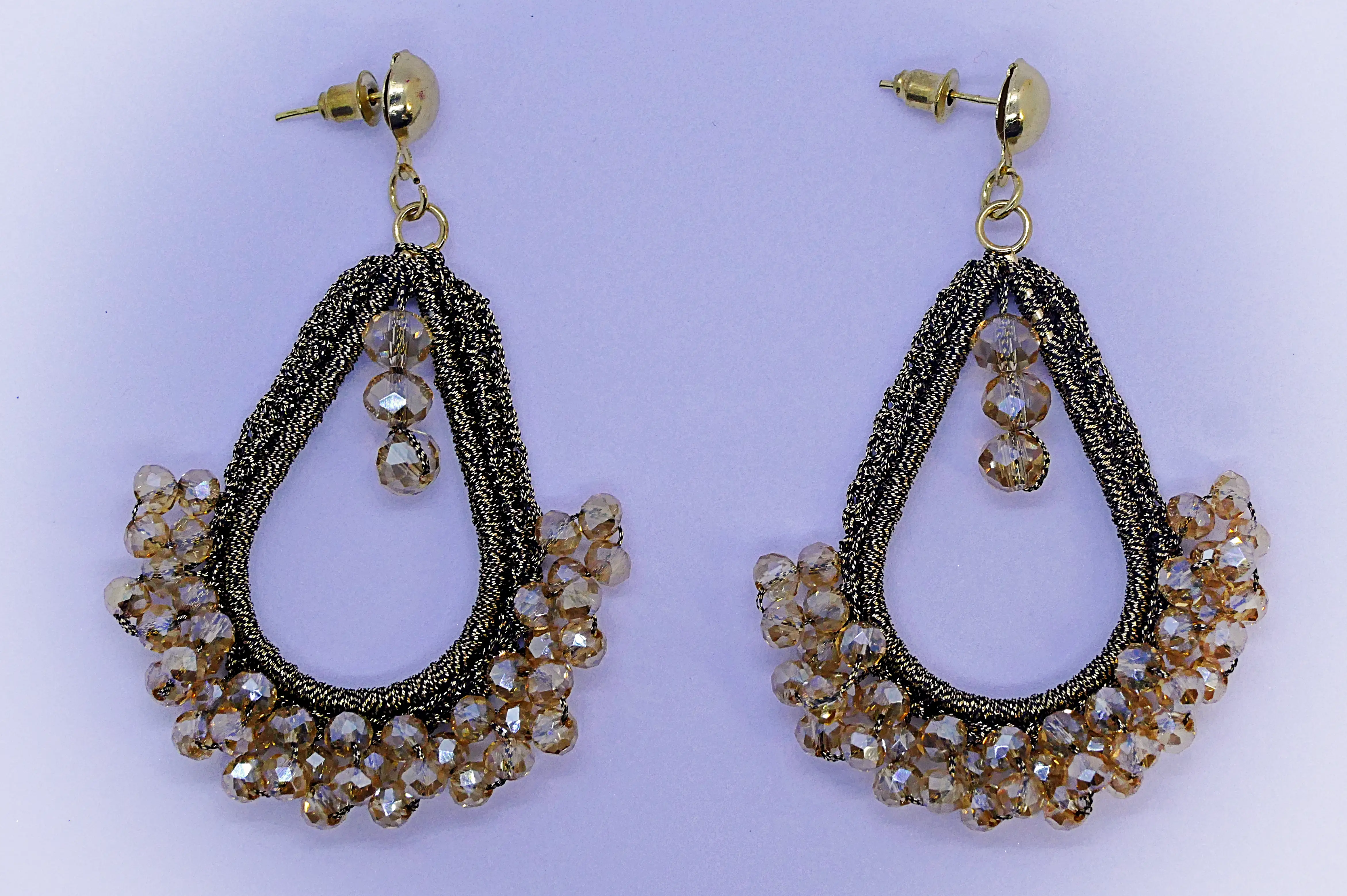 Pendientes de bisutería dorados