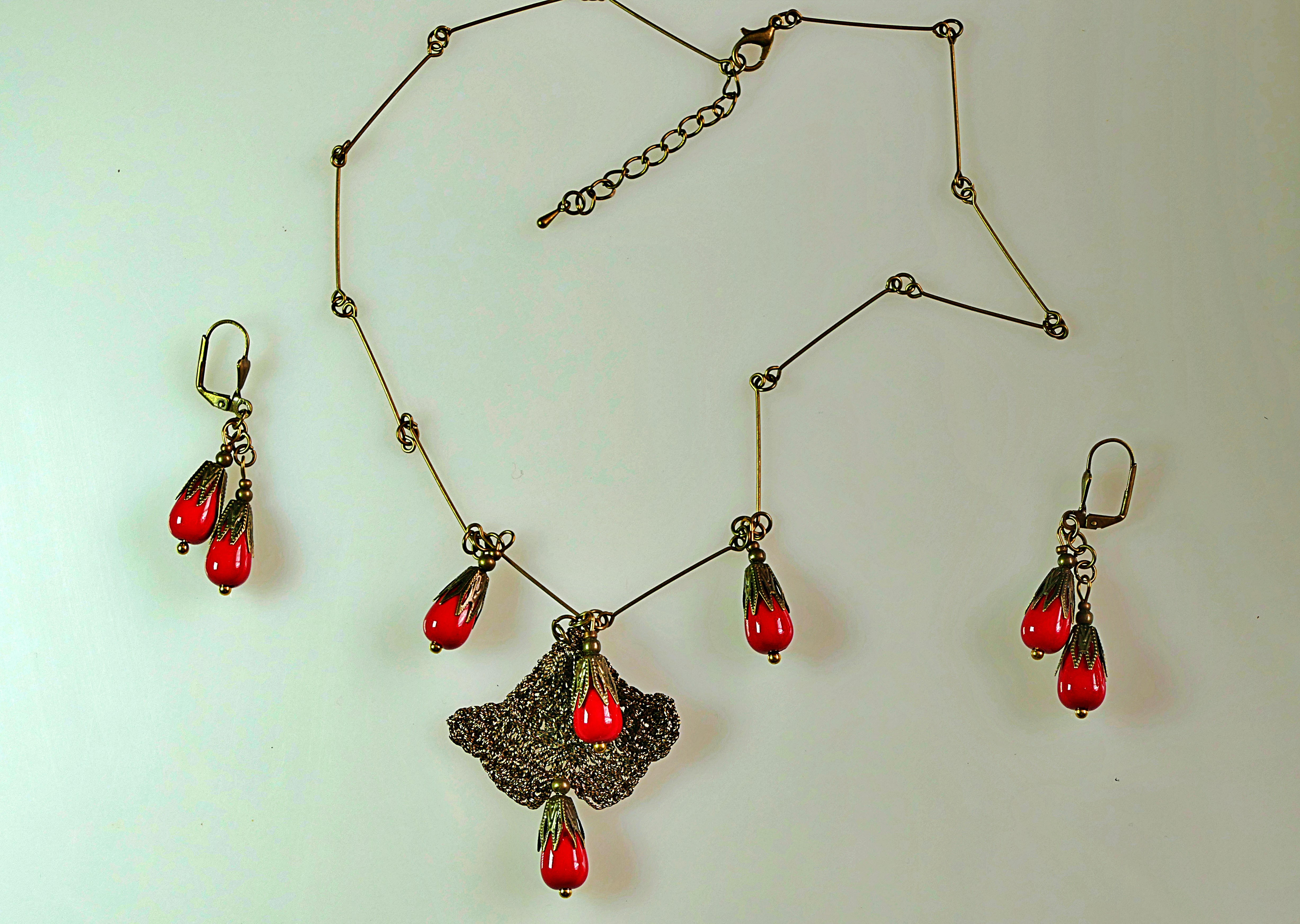 Conjunto de joyería con pendiente estilo liberty