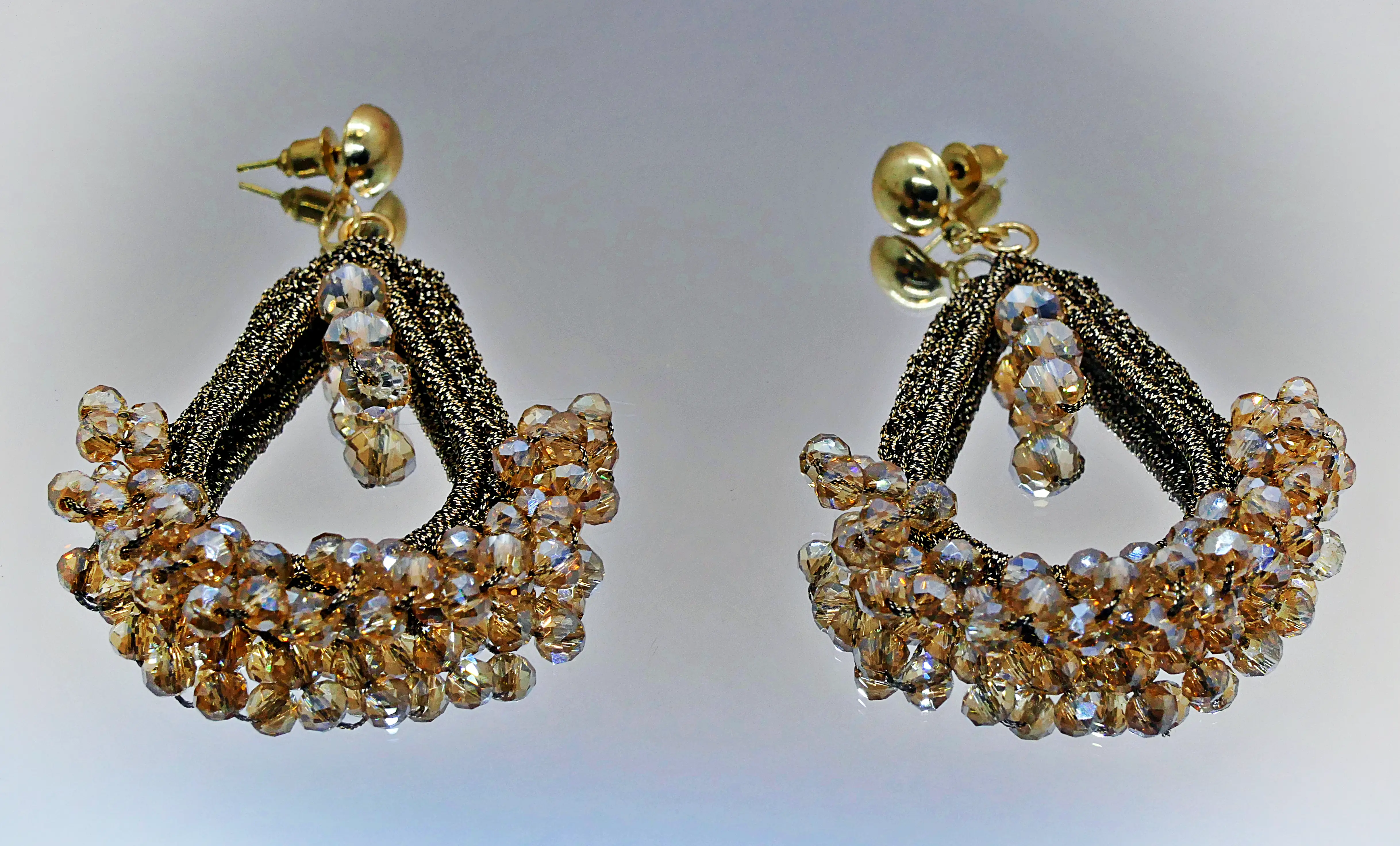 Pendientes de bisutería dorados