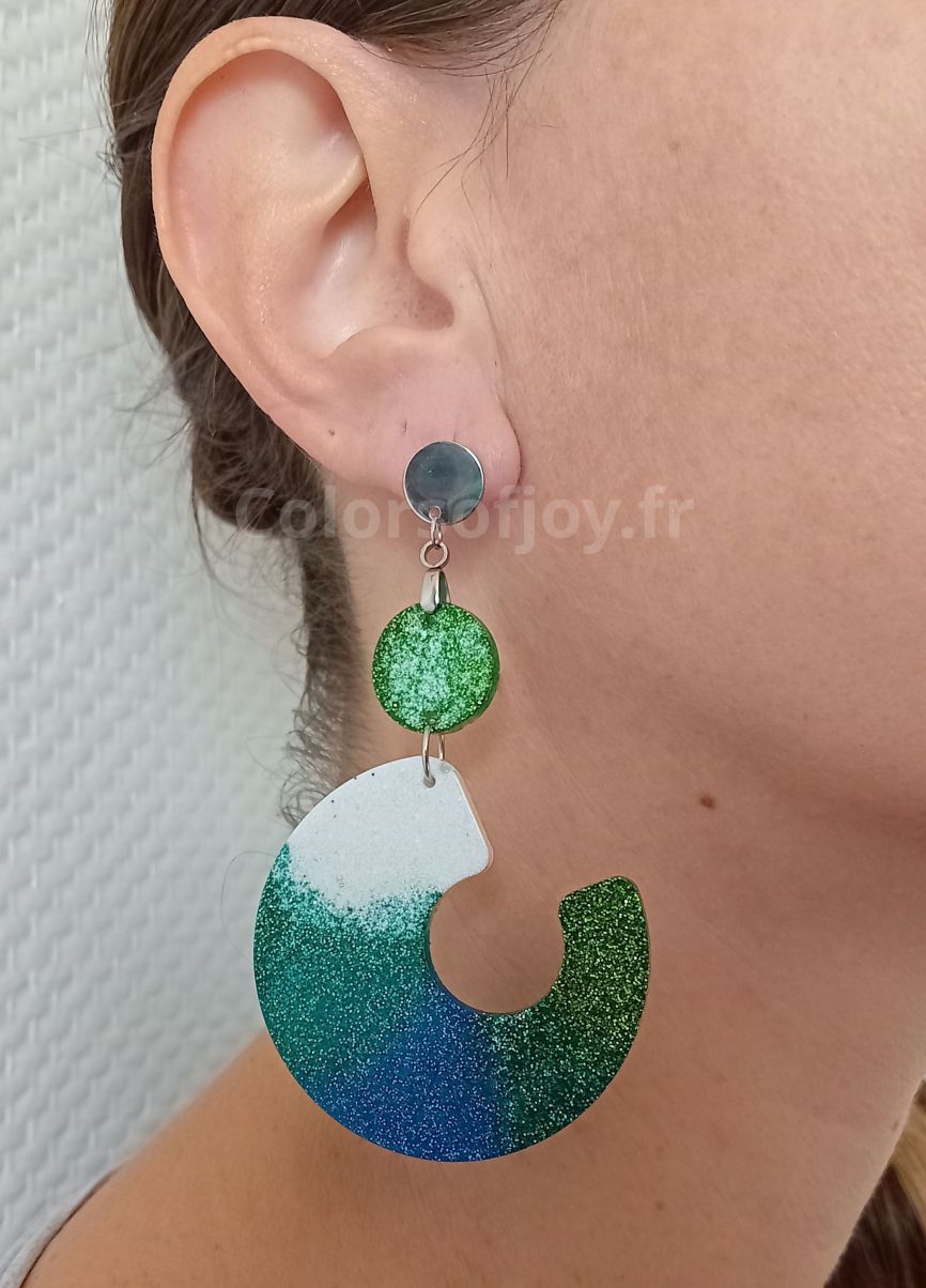 Boucles d’oreilles Blanches Bleues et Vertes à Paillettes